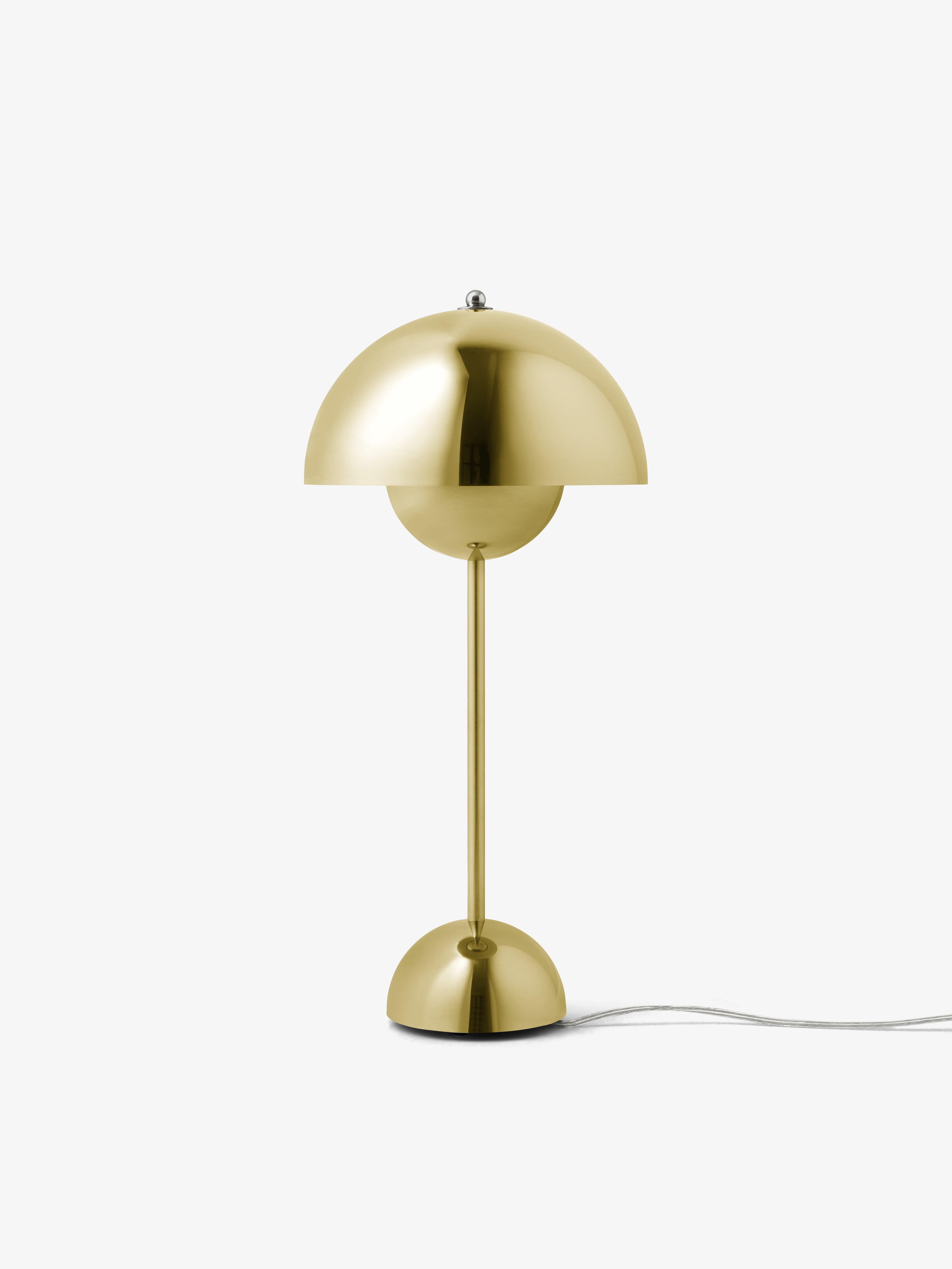 FLOWERPOT VP3 Table Lamp in Brass