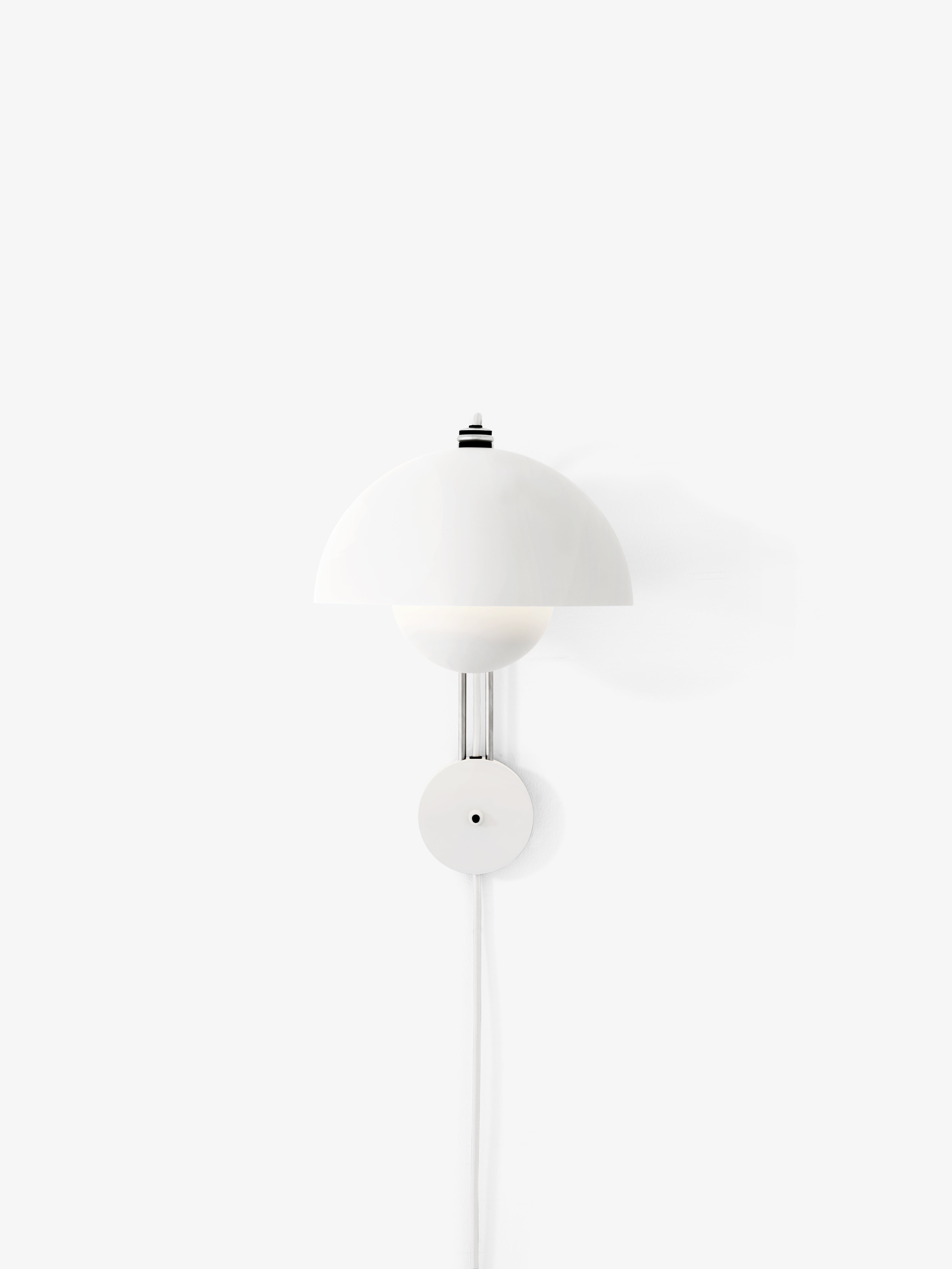 FLOWERPOT VP8 Wall Lamp in Matte White
