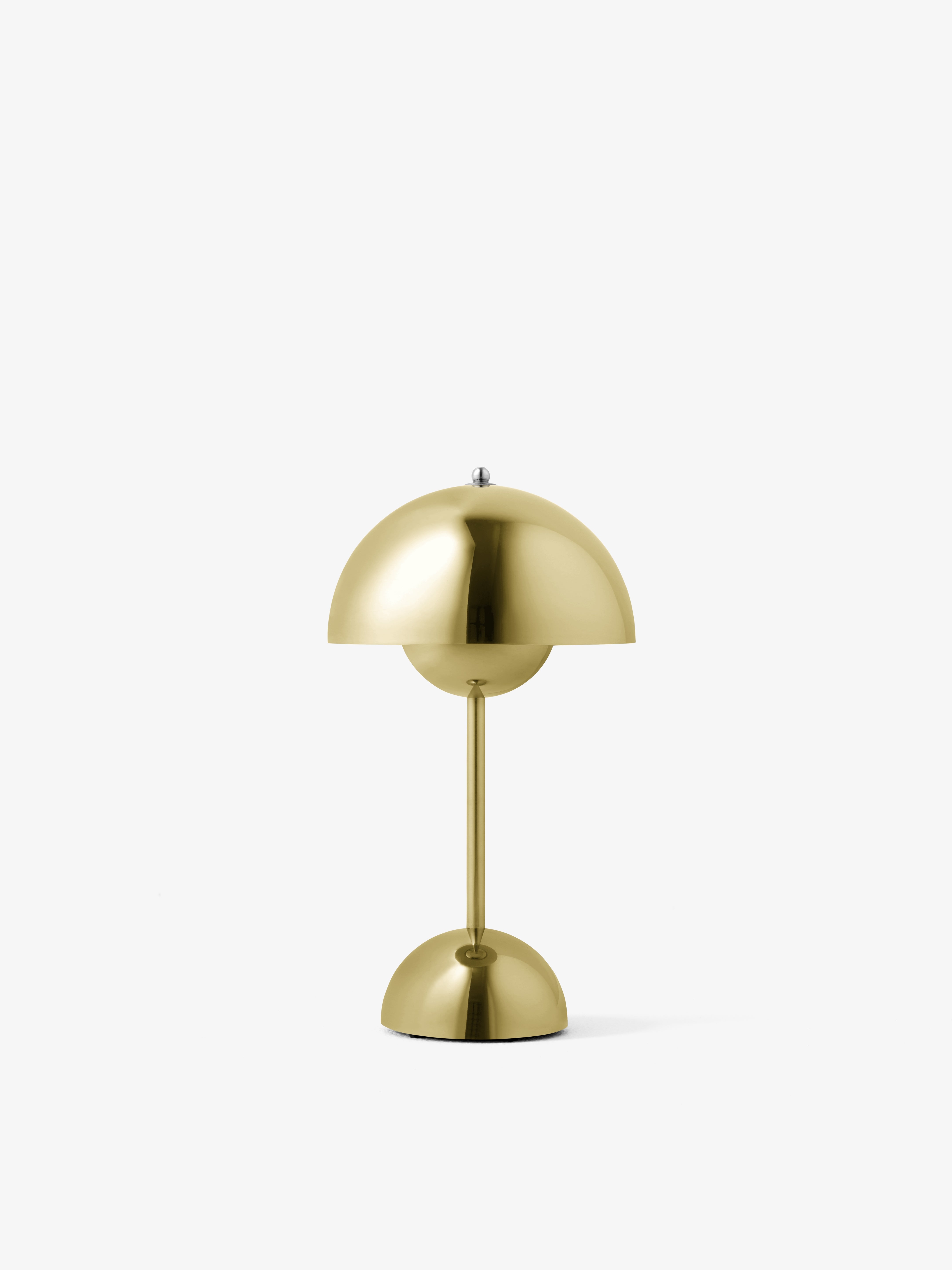 FLOWERPOT VP9 Portable Lamp in Brass