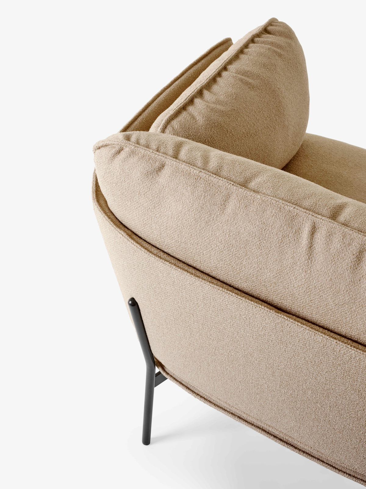 Armchair CLOUD LN1 upholstered with a black base