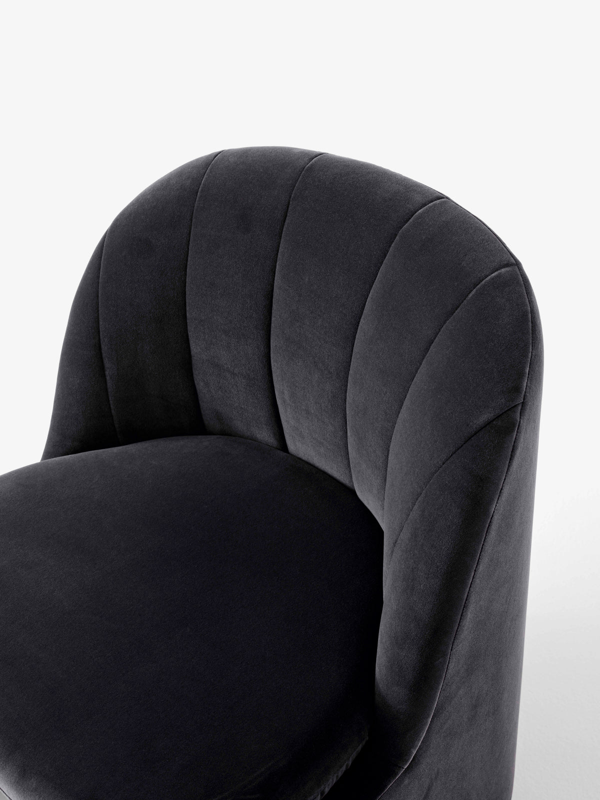 LOAFER SC107 upholstered armchair