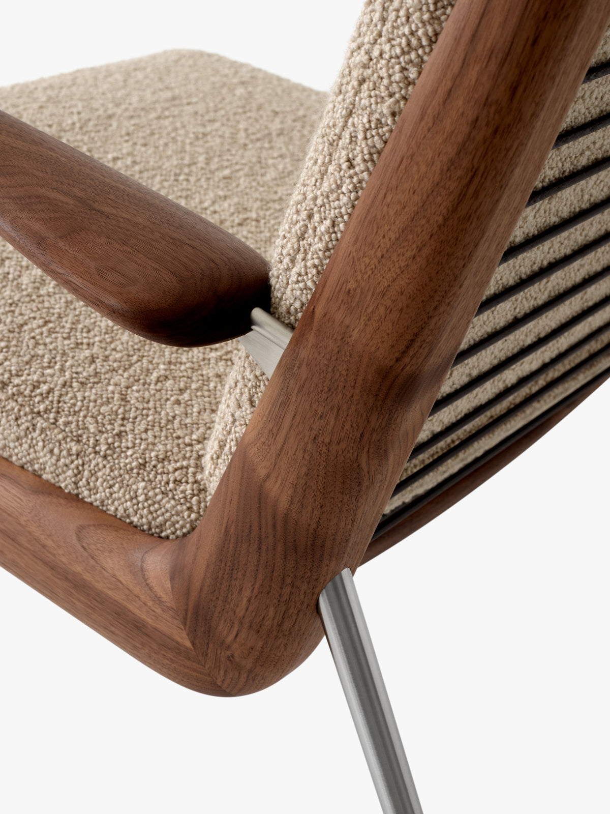 BOOMERANG HM2 Armchair with Walnut Frame and Steel Base