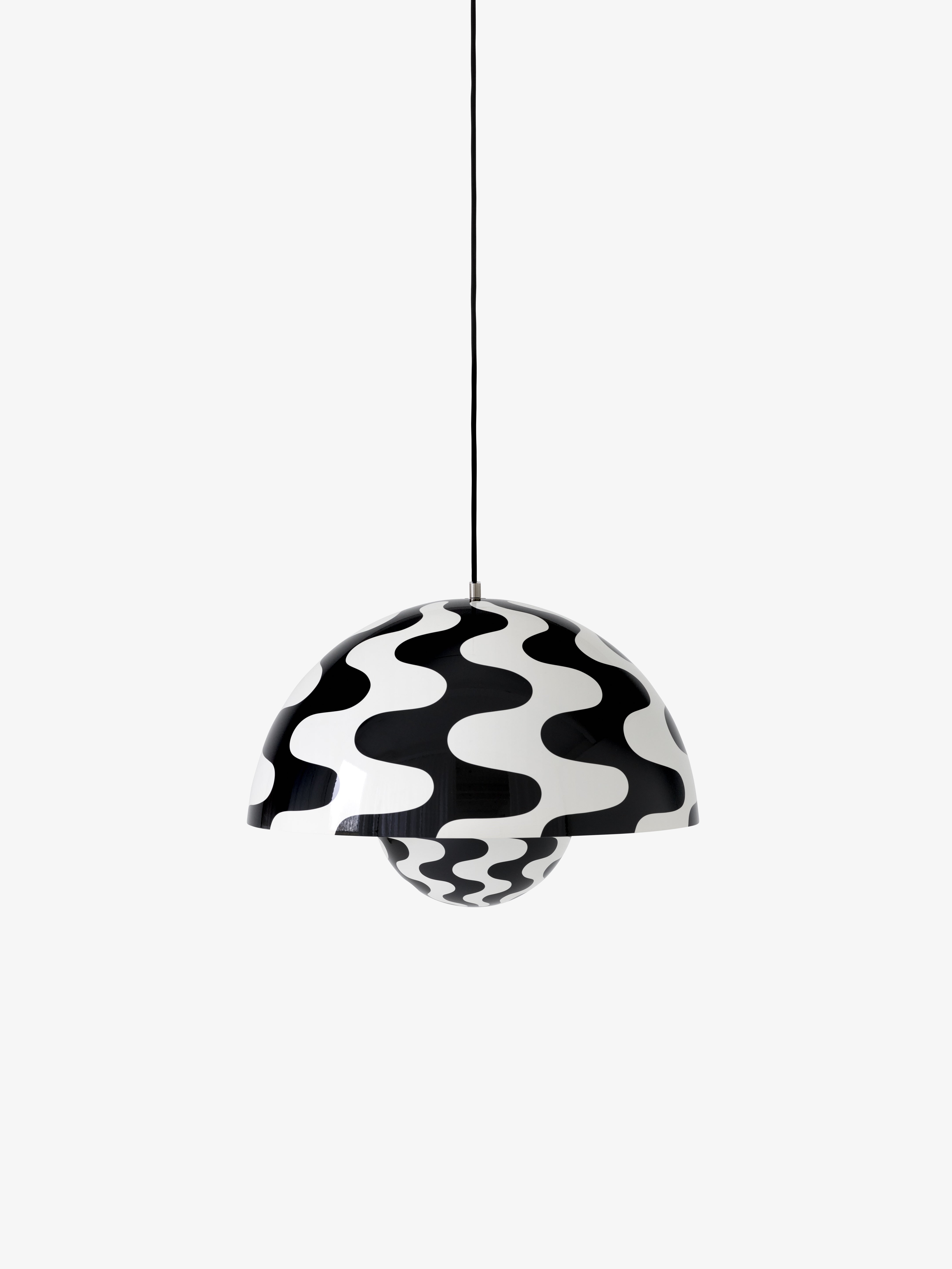 FLOWERPOT VP2 pendant lamp in a black and white pattern.