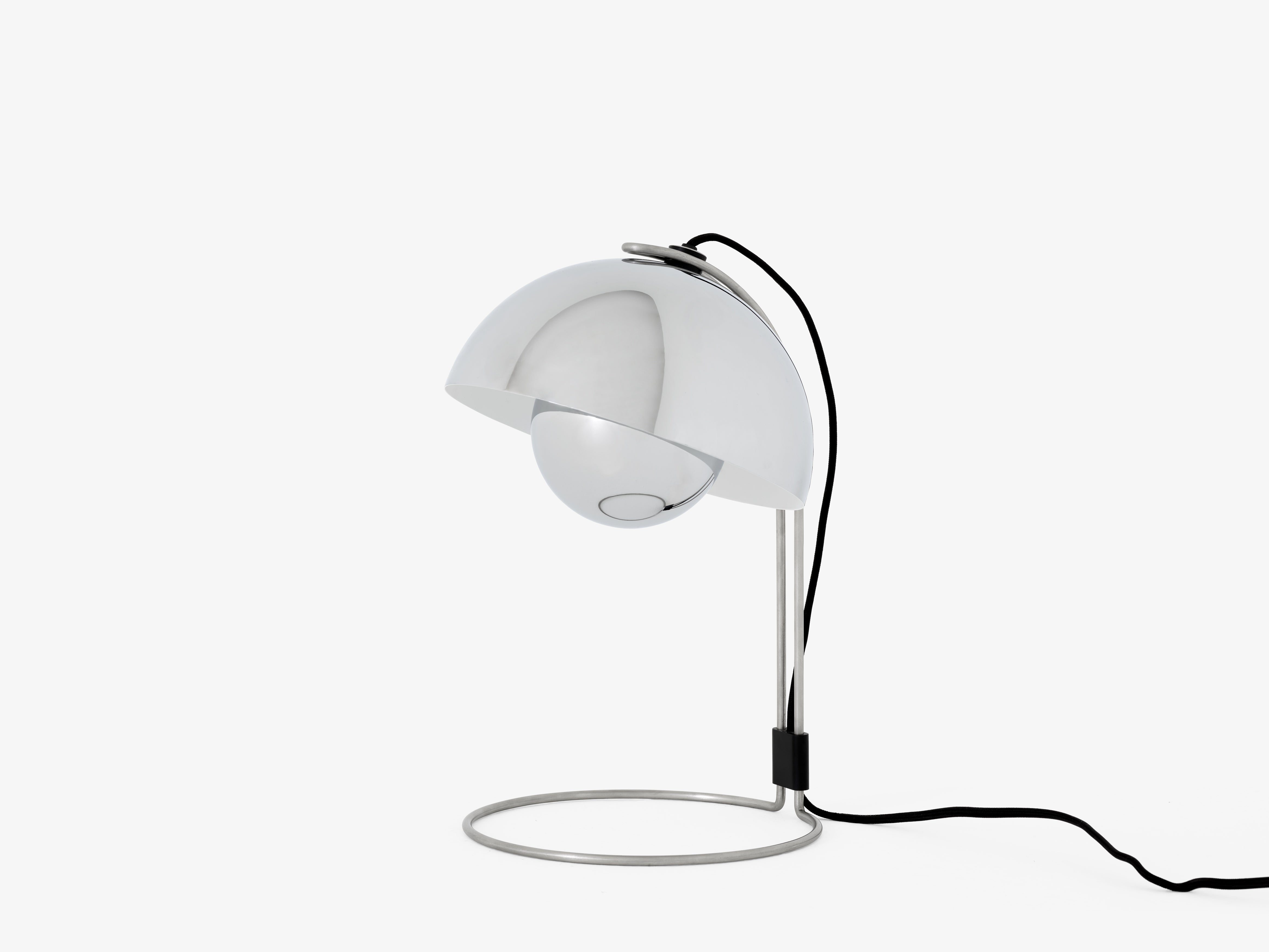 FLOWERPOT VP4 Table Lamp in Chrome