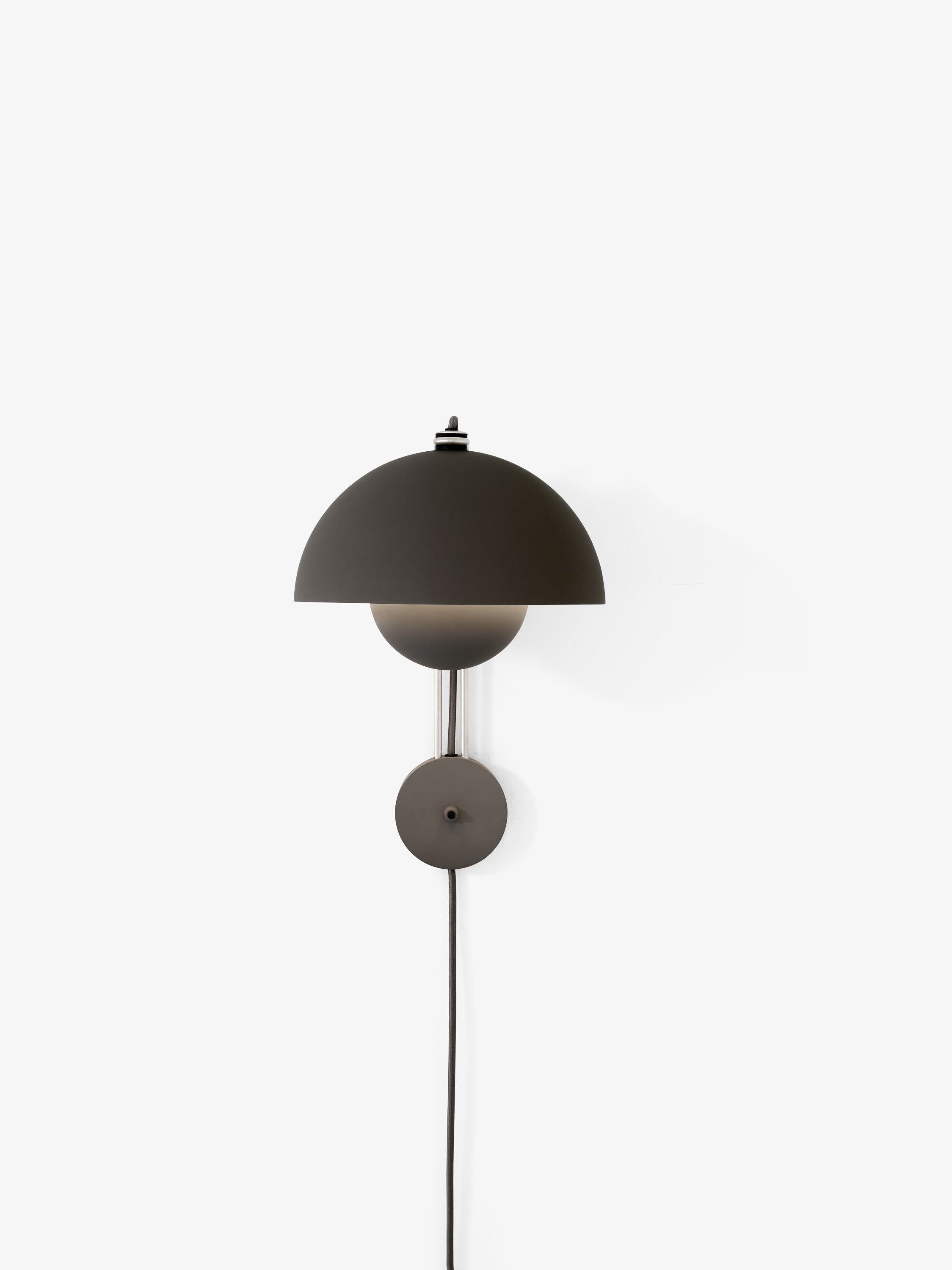 FLOWERPOT VP8 Wall Lamp in Matte Black