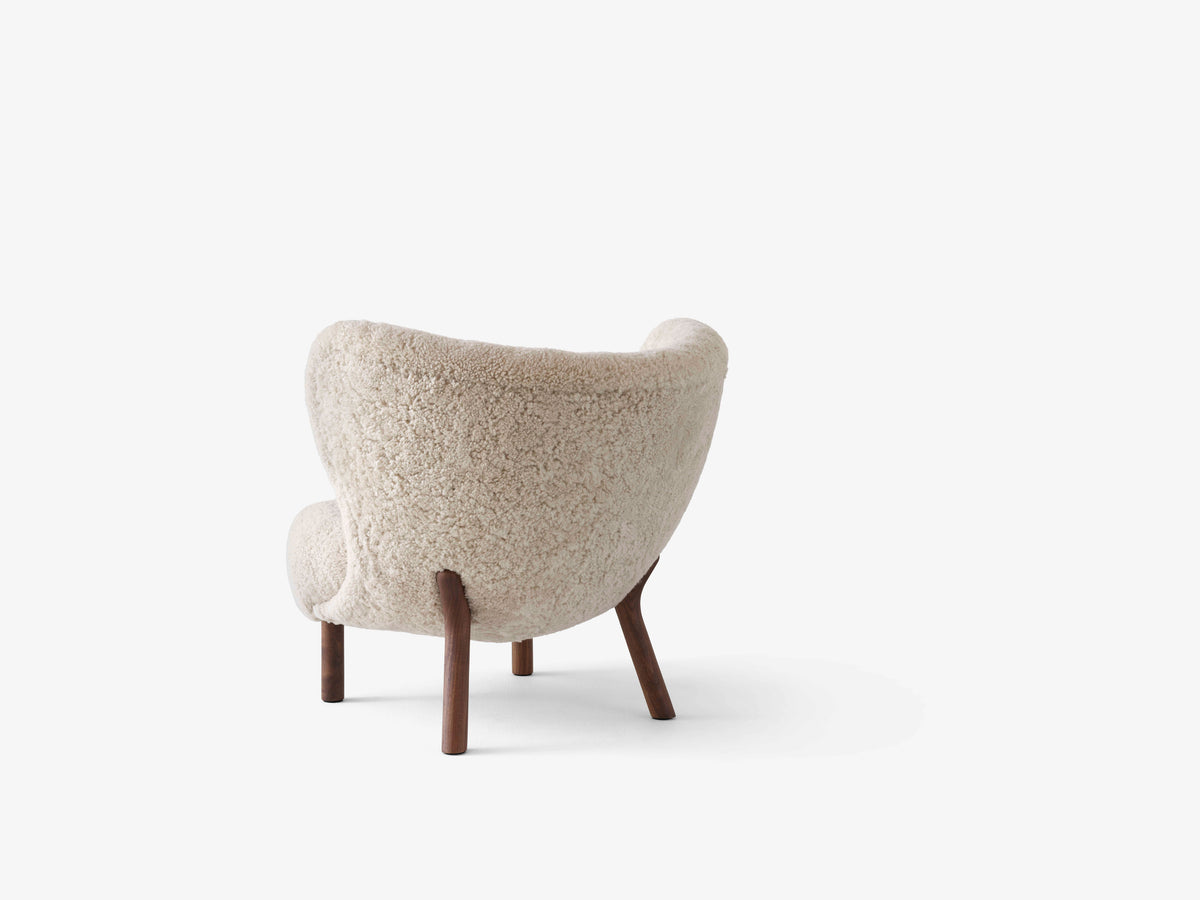 LITTLE PETRA VB1 upholstered armchair with a walnut base