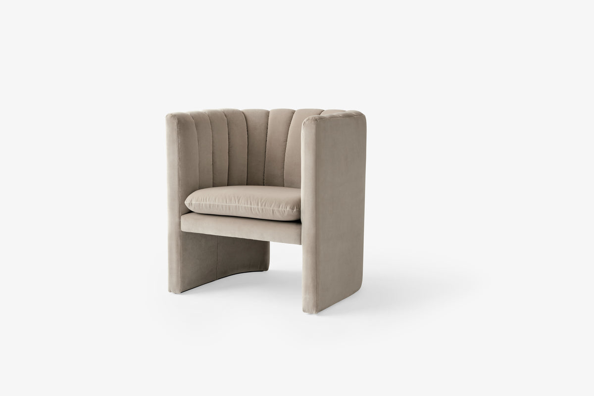 Upholstered Armchair LOAFER SC23