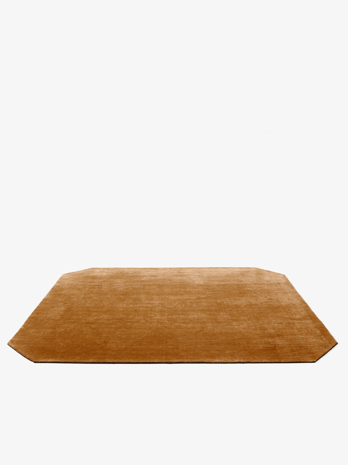 THE MOOR square rug with rounded corners in golden brown