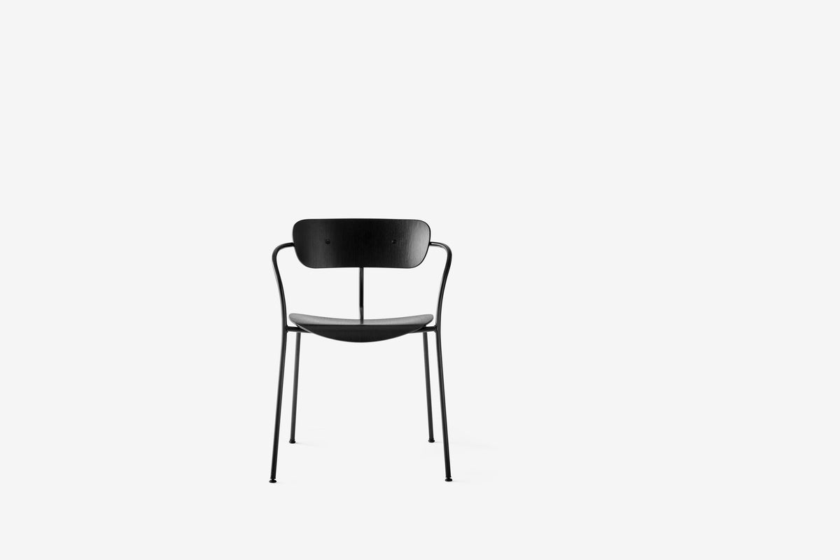 PAVILION AV2 Armchair in black lacquered oak with a black base