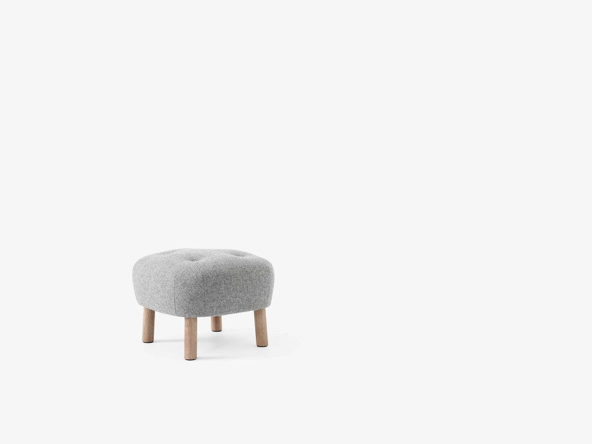 Upholstered footrest ATD1 with an oak base