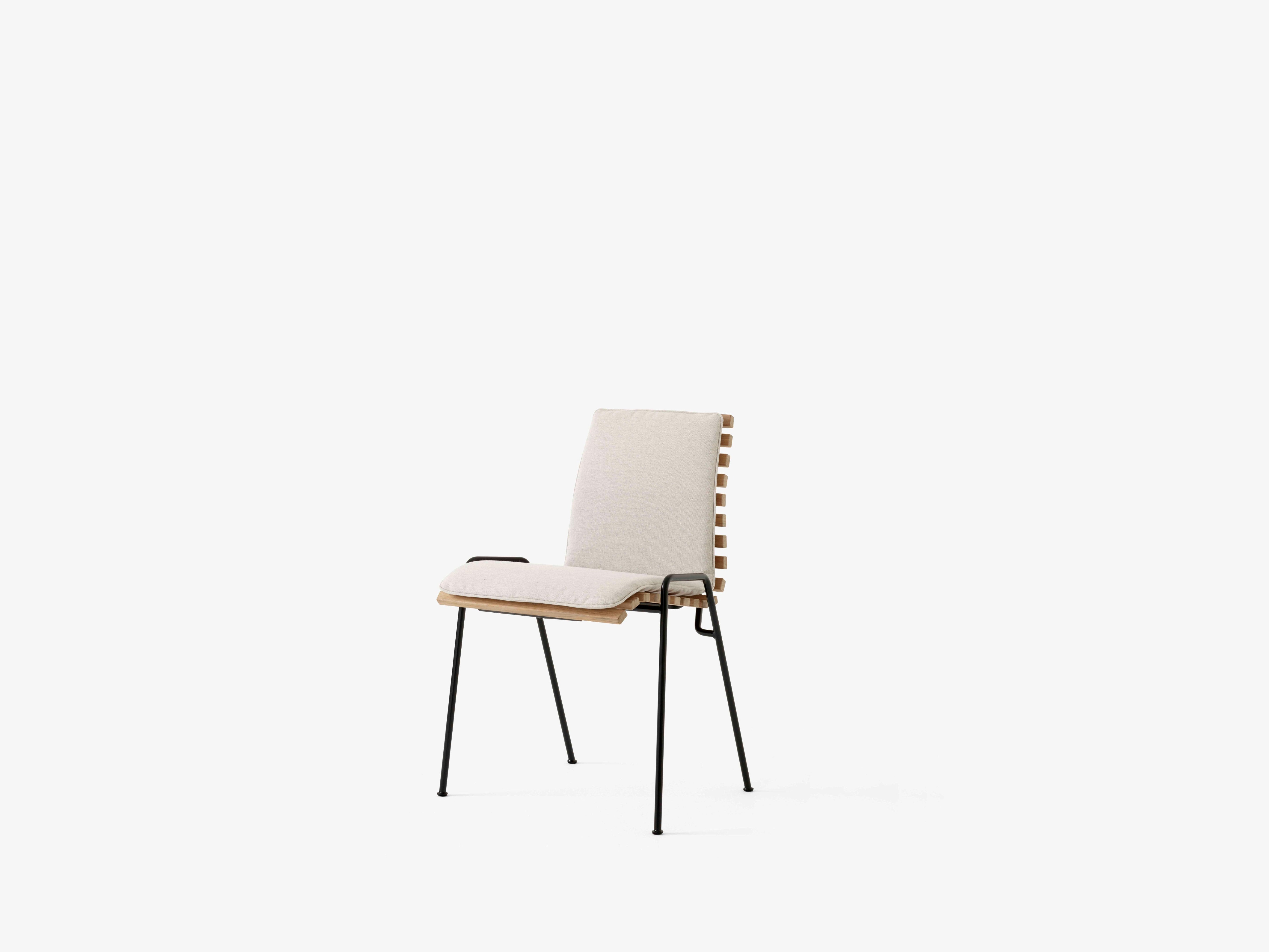 RFH RD4 Outdoor Chair in Teak Wood with Black Base