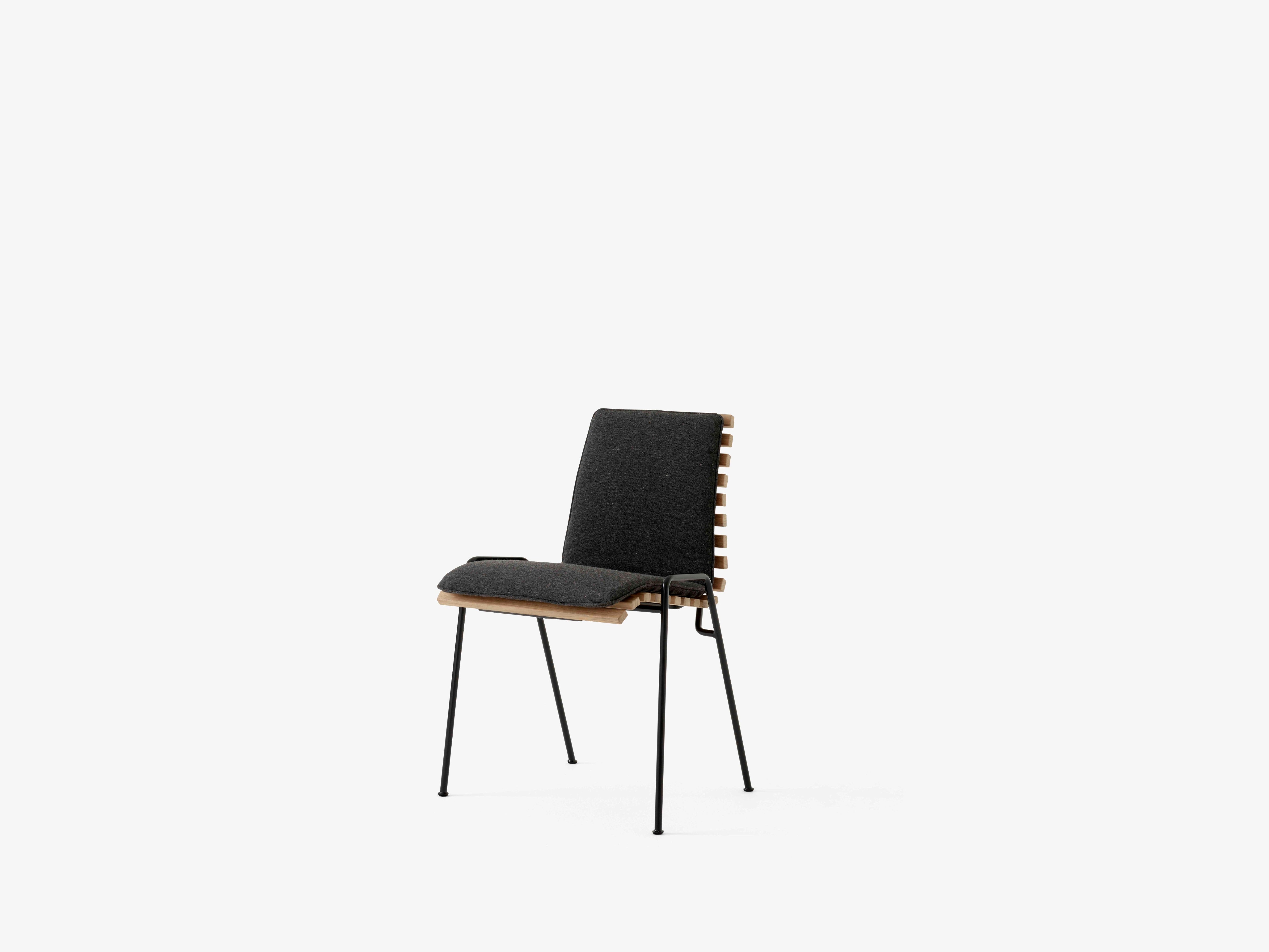RFH RD4 Outdoor Chair in Teak Wood with Black Base