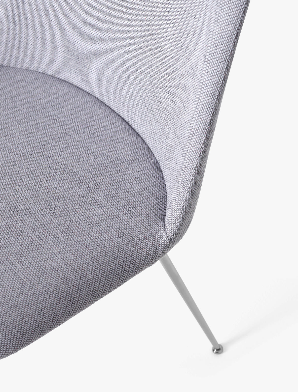 RELY HW8 upholstered chair with a black base