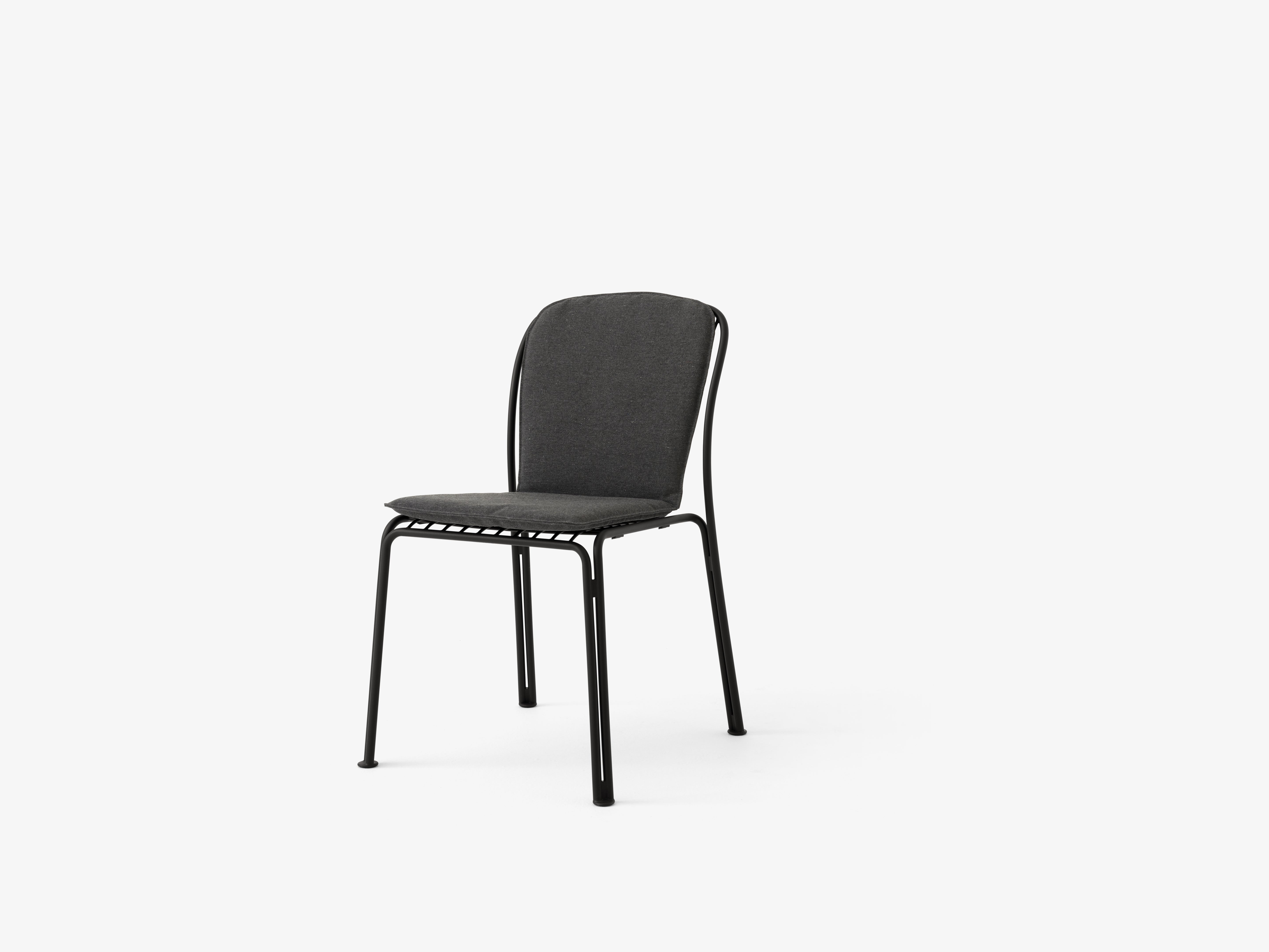 THORVALD SC94 Outdoor Chair Black