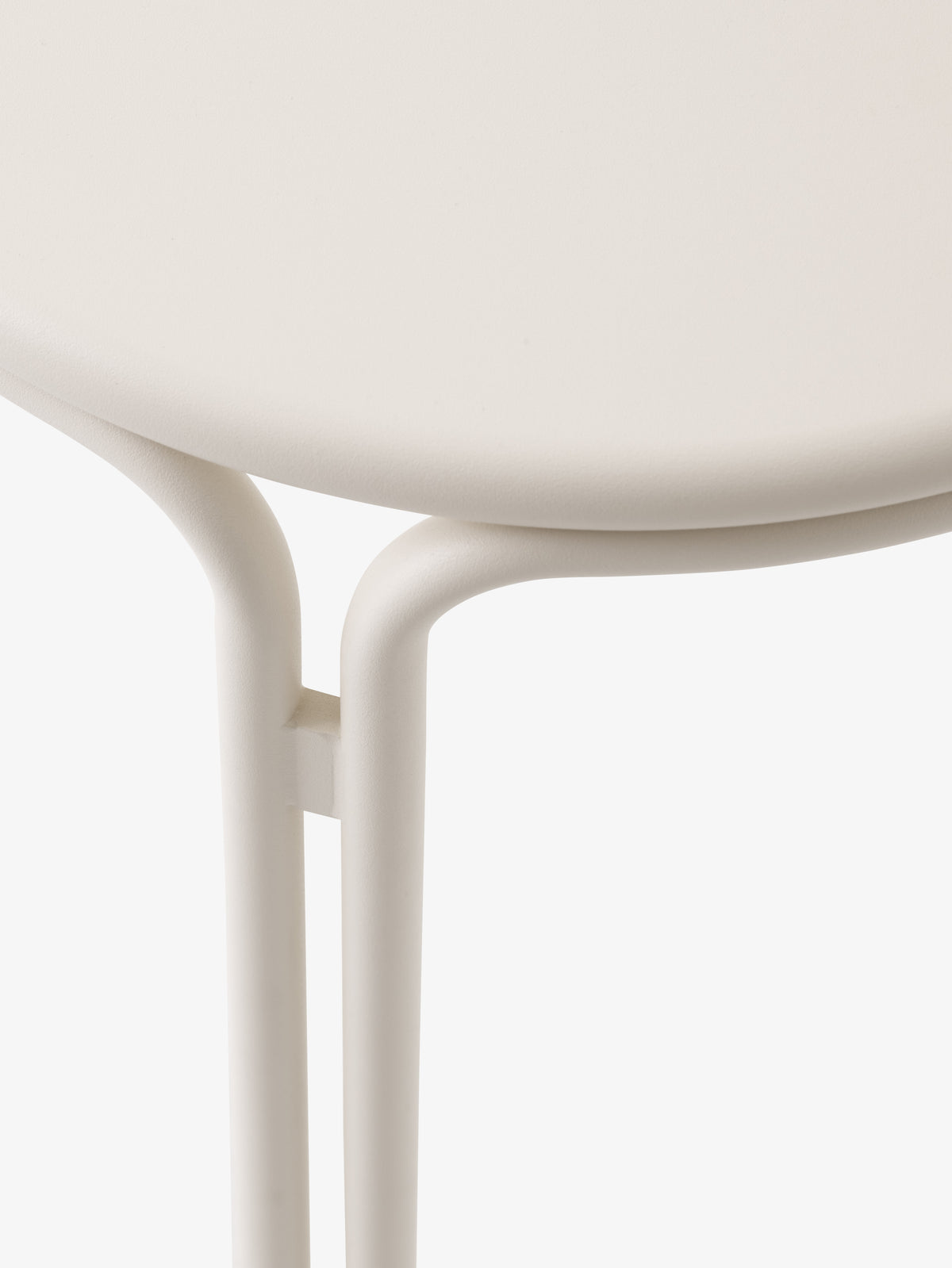 THORVALD SC102 Outdoor Side Table Ivory