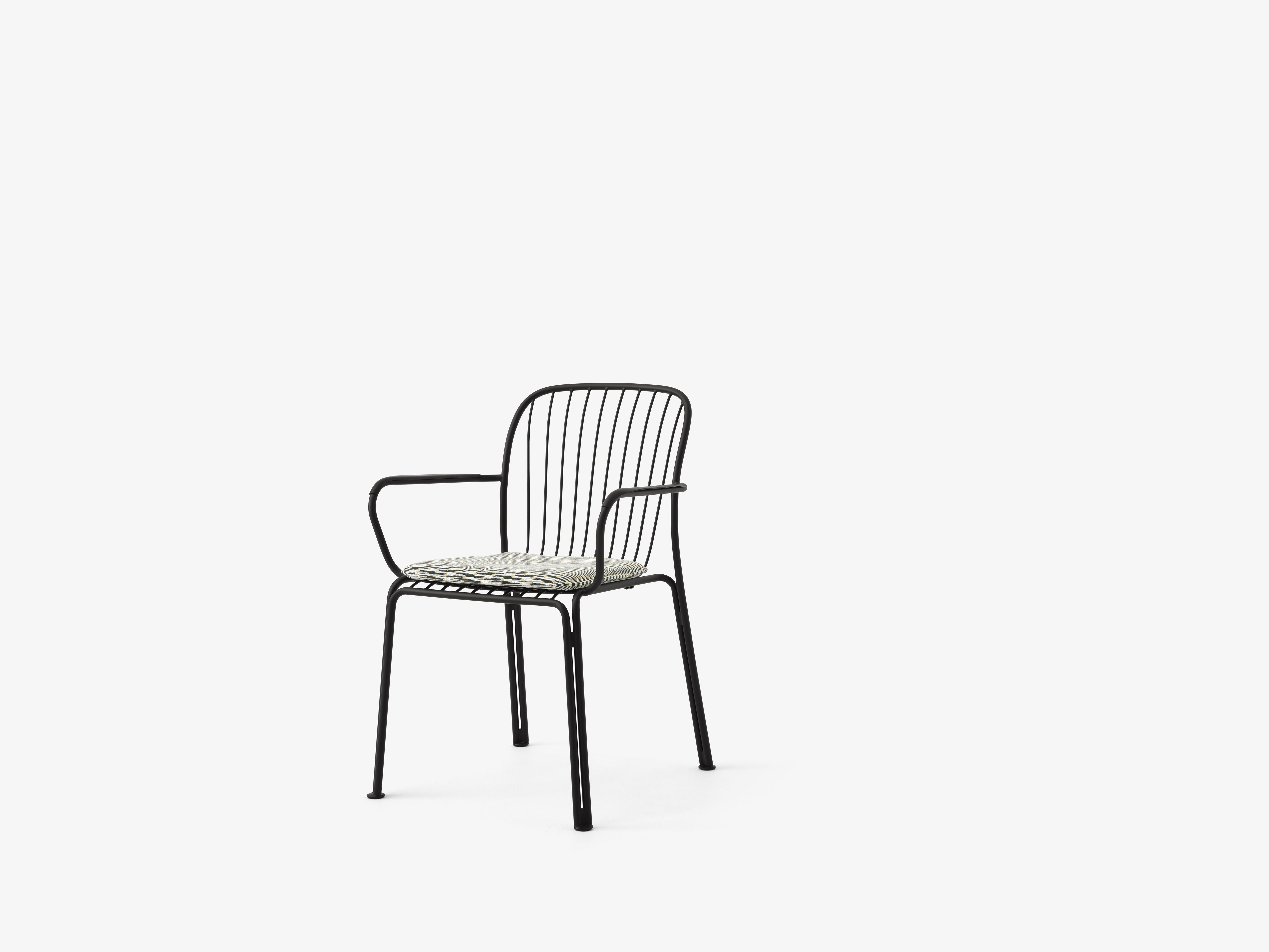 THORVALD SC95 Black Outdoor Armchair
