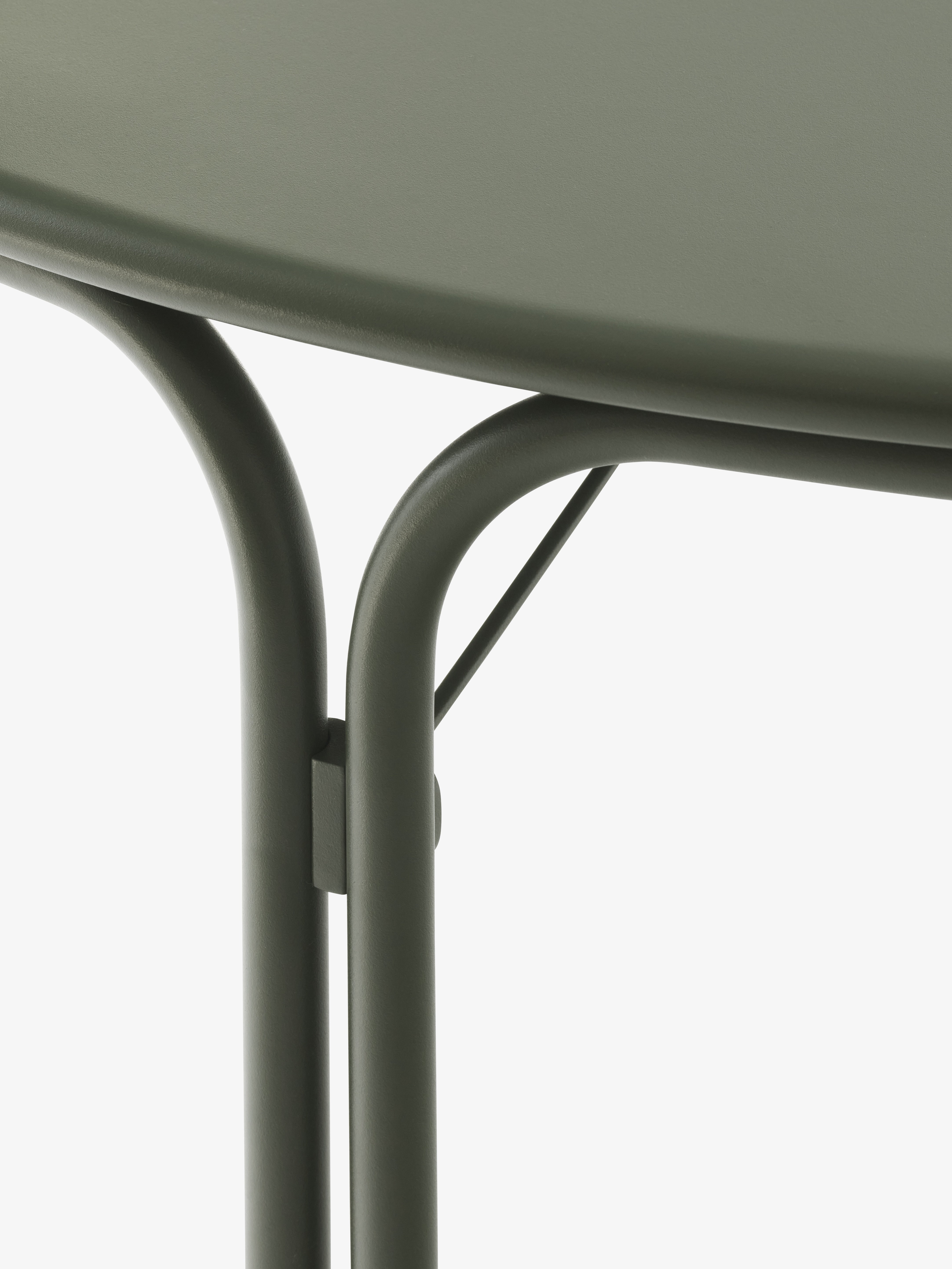 Thorvald SC98 Dark Green Outdoor Round Table