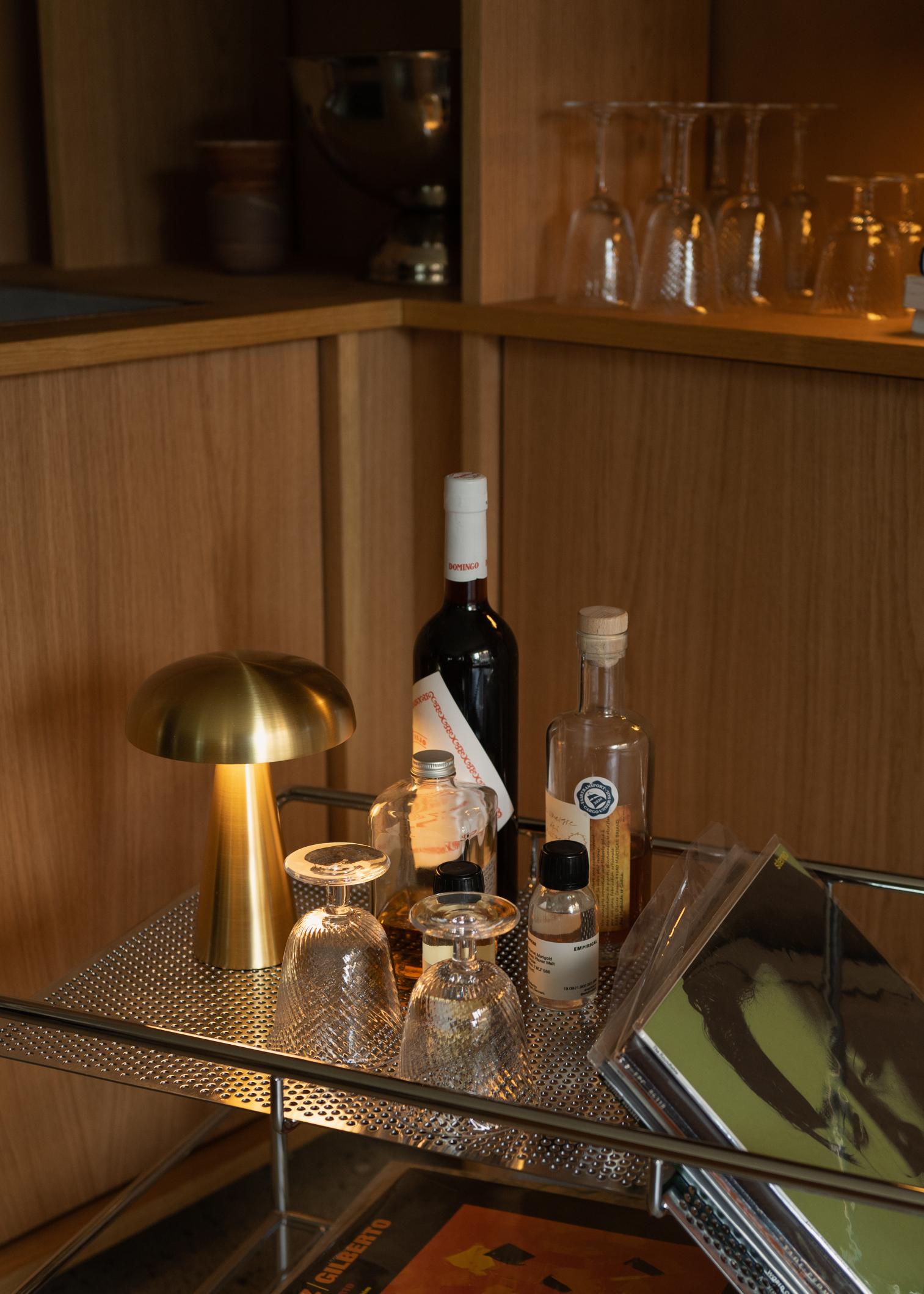 ALIMA NDS1 Cart in Matte Black with Lacquered Walnut Wood