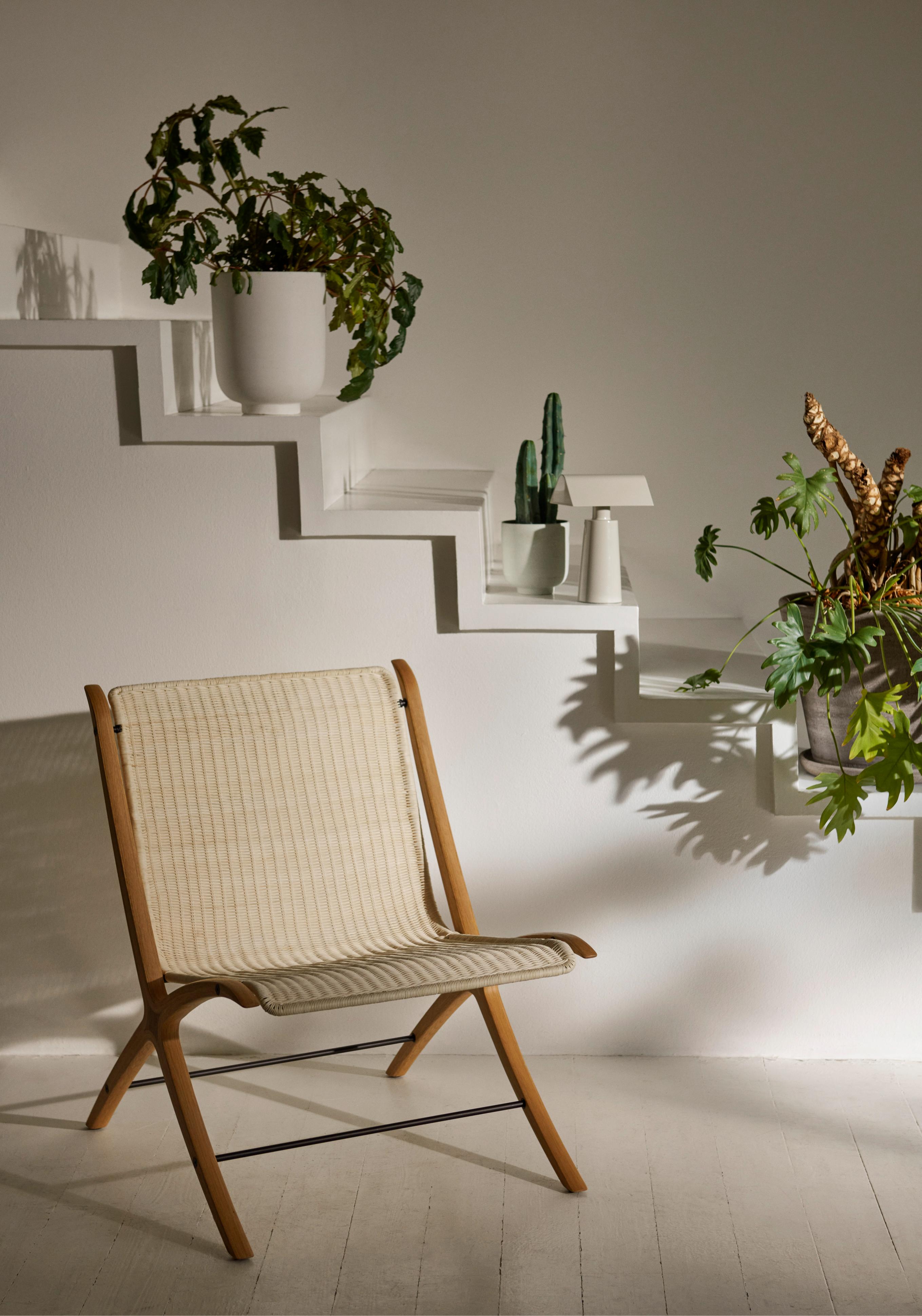 Chair X HM10 rattan seat with wooden base