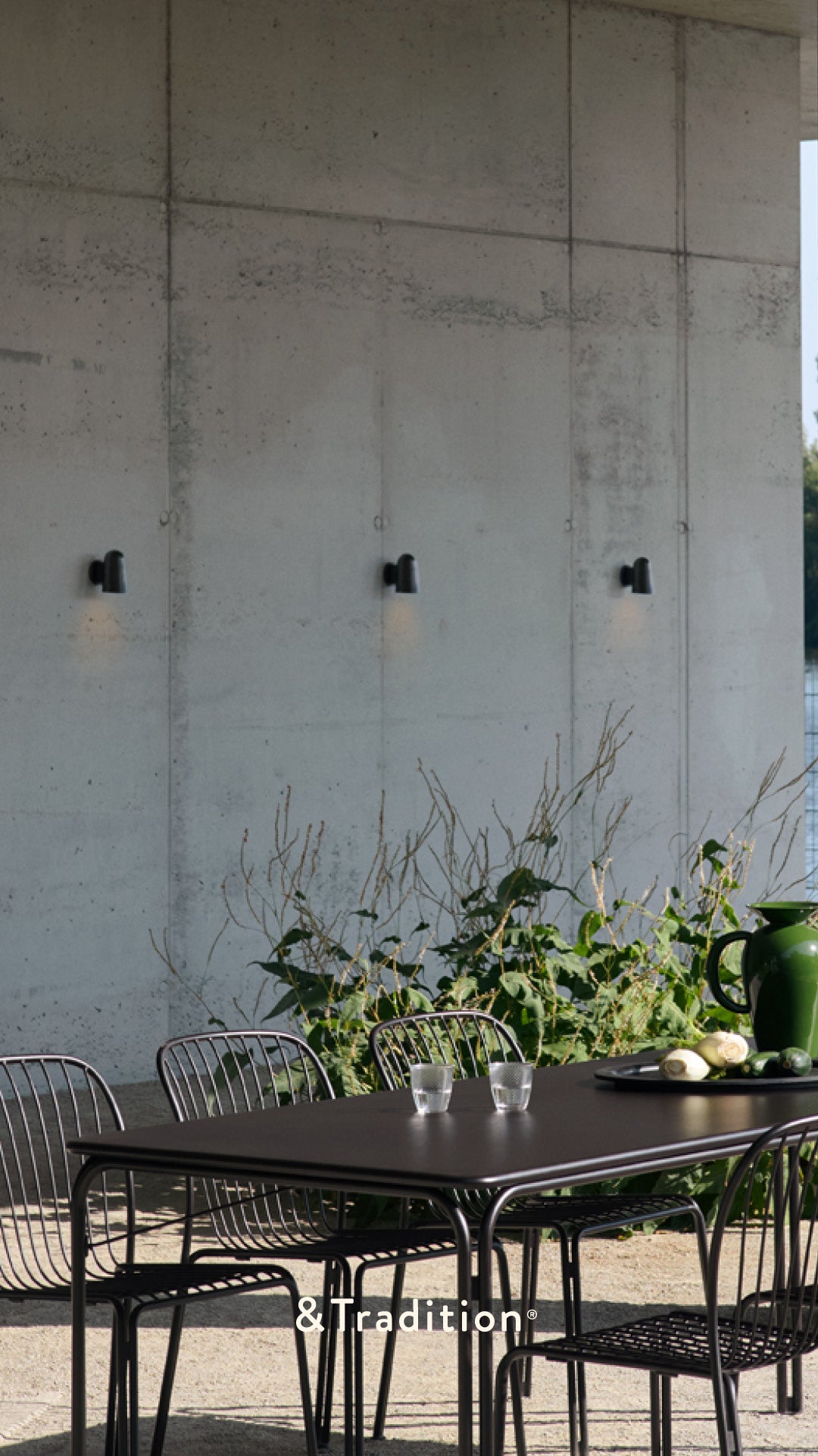 Outdoor wall lamp SOLID brass