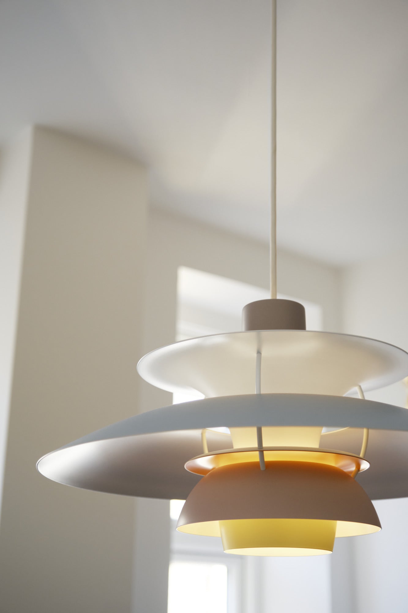Lampa wisząca PH 5 pastelowy ostrygowy z błękitnym i różowym