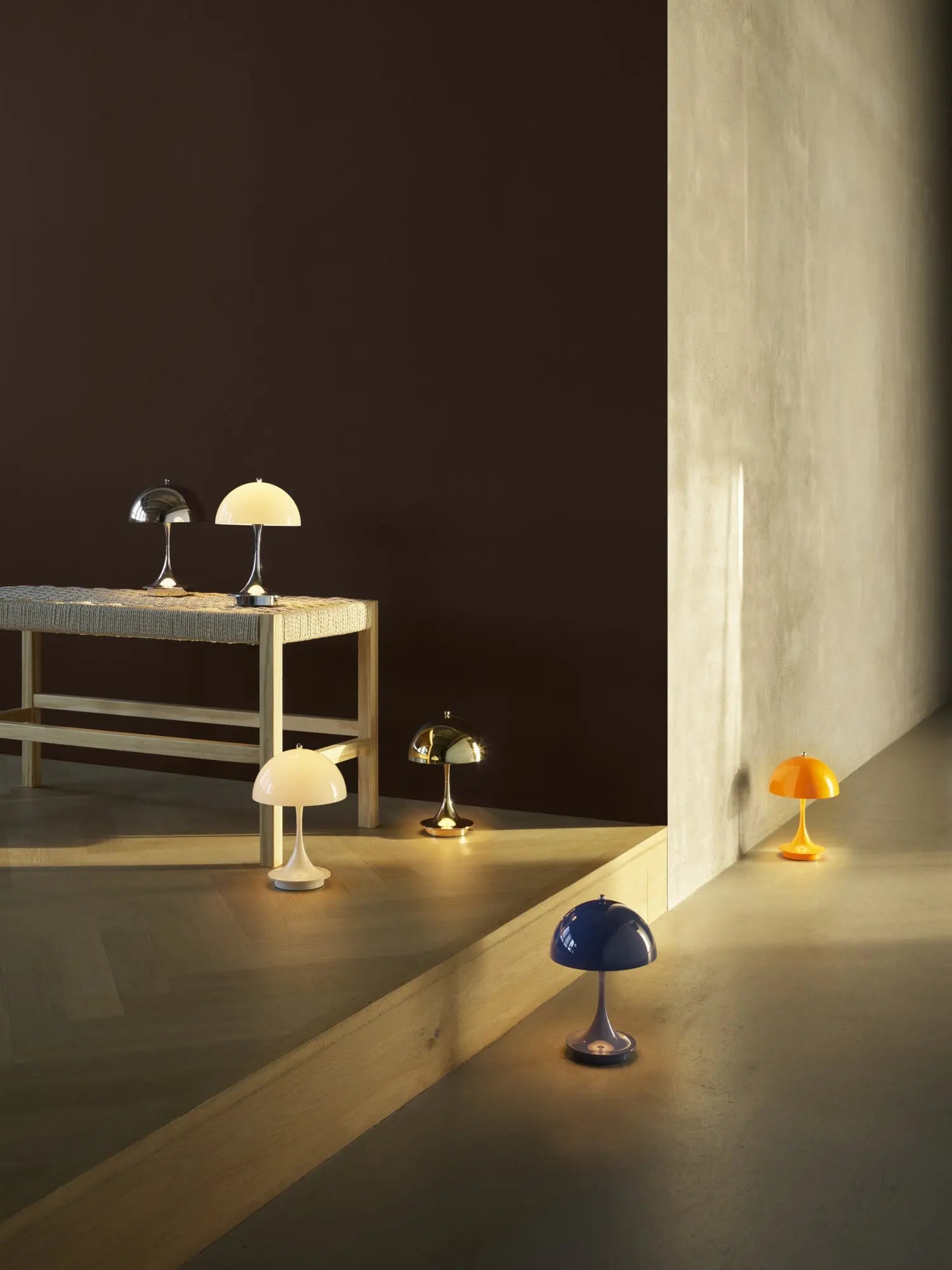 Lampa przenośna PANTHELLA 160 czarny ze ściemniaczem