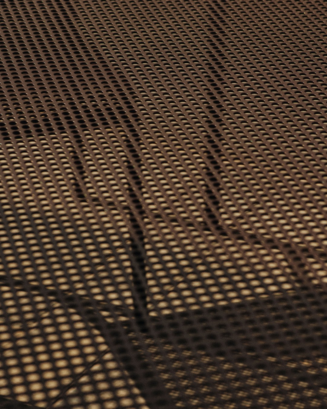 DAPPLE Table Dark Chocolate