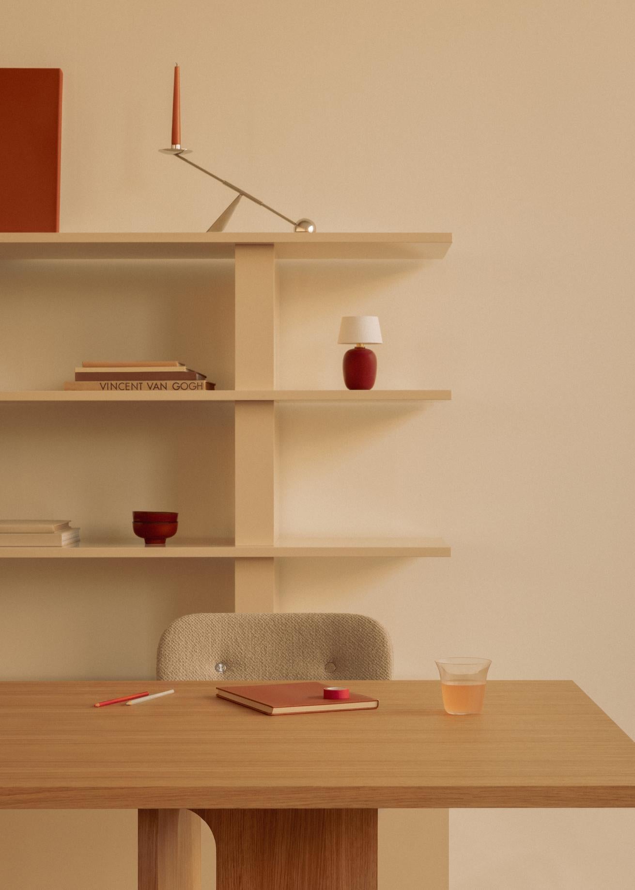 Tragbare Lampe TORSO sandfarbene Keramik mit weißem Schirm