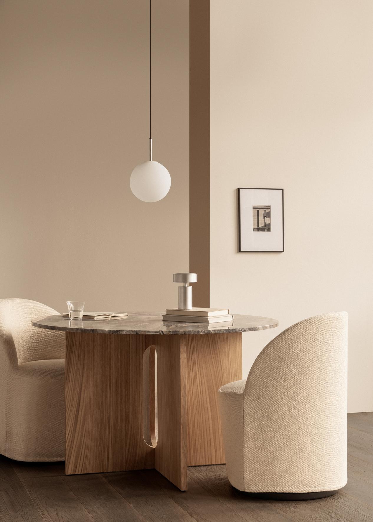 Round table ANDROGYNE beige marble with oak base