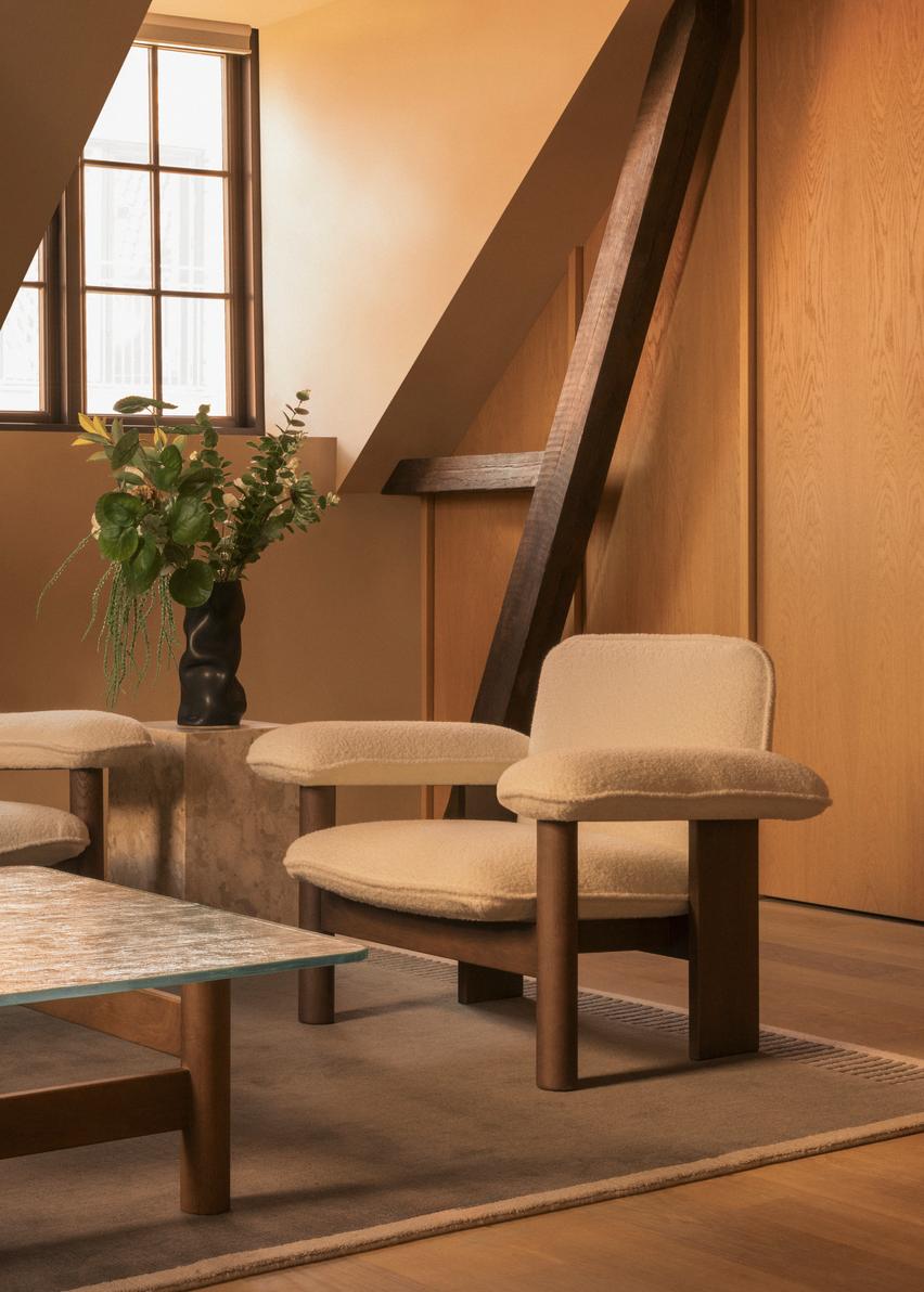 Sessel BRASILIA beige mit Eichenbasis