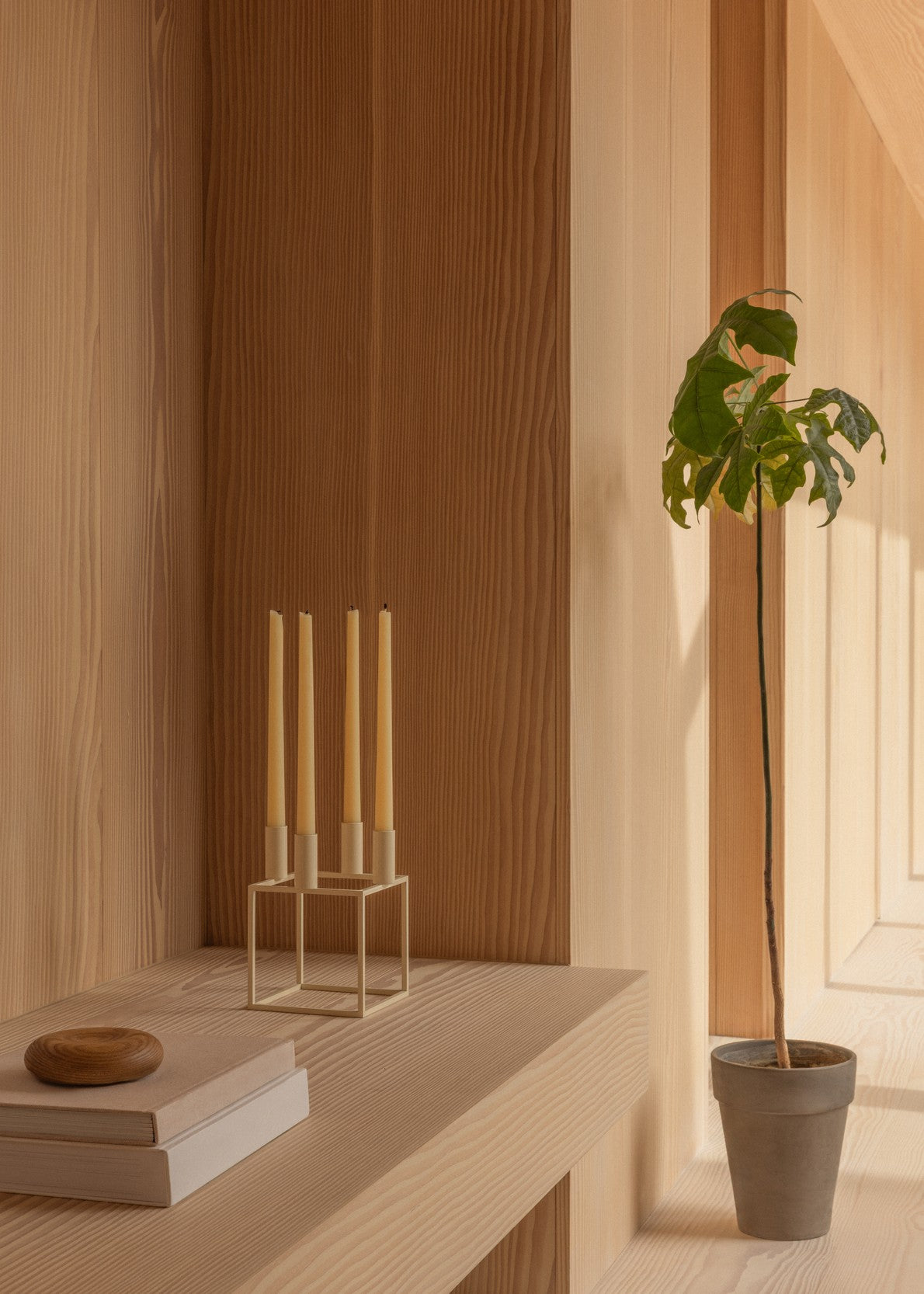 KUBUS Cream Candle Holder