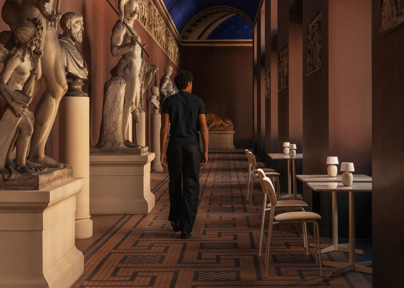 NOOK coffee table white marble with cream base