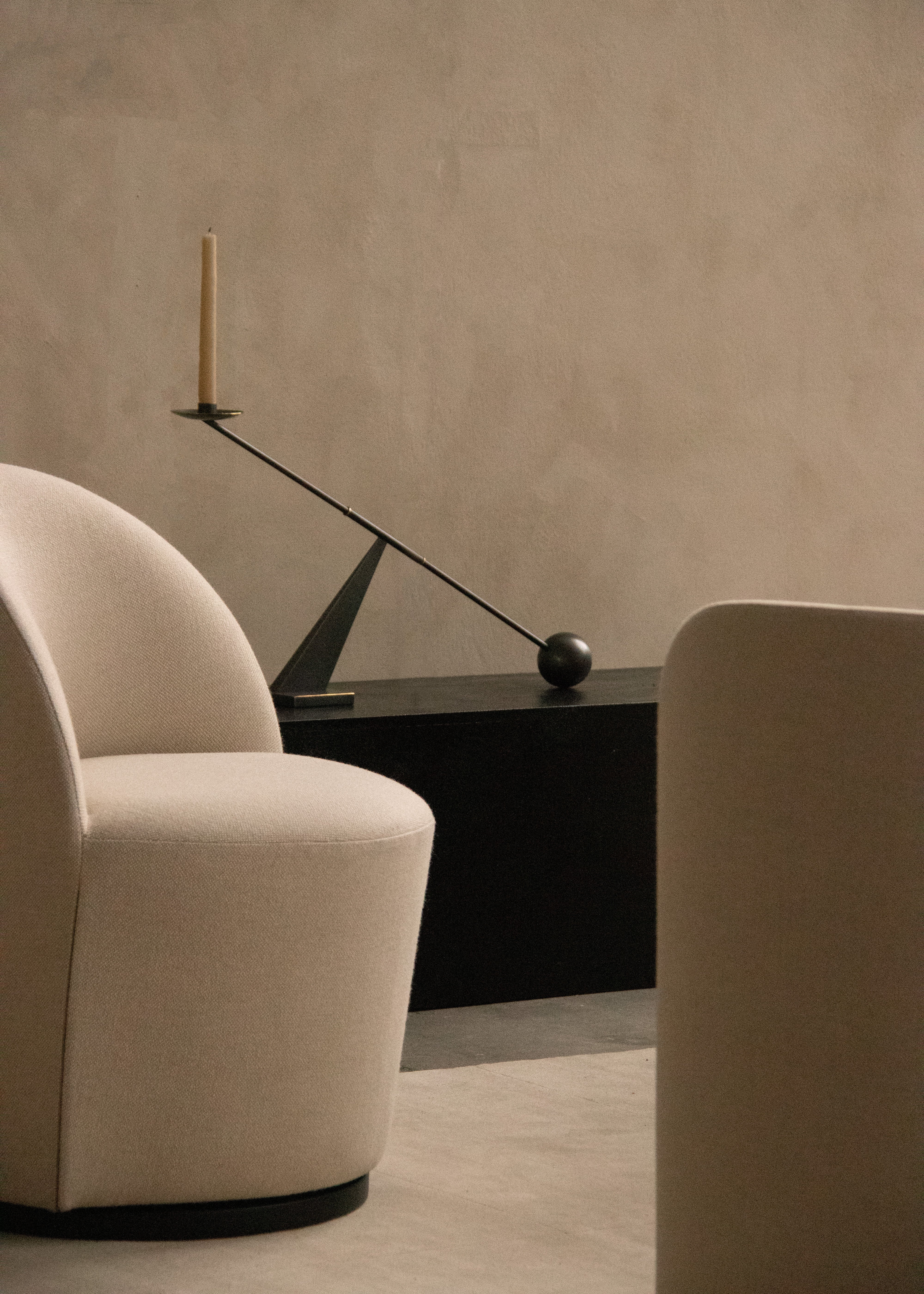 Świecznik INTERCONNECT brązowany mosiądz