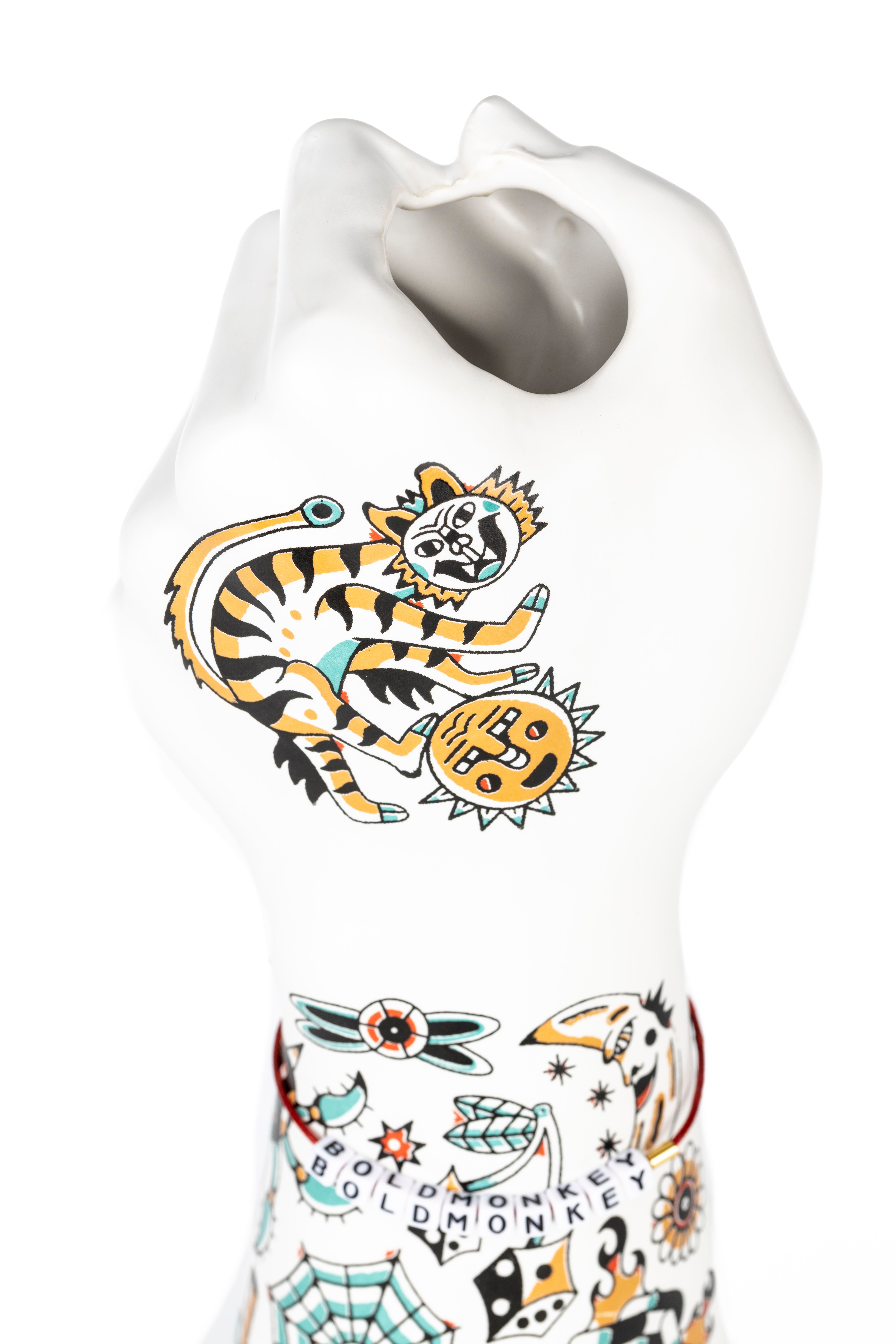 Vase LIBERTY MATTERS weiß mit buntem Muster