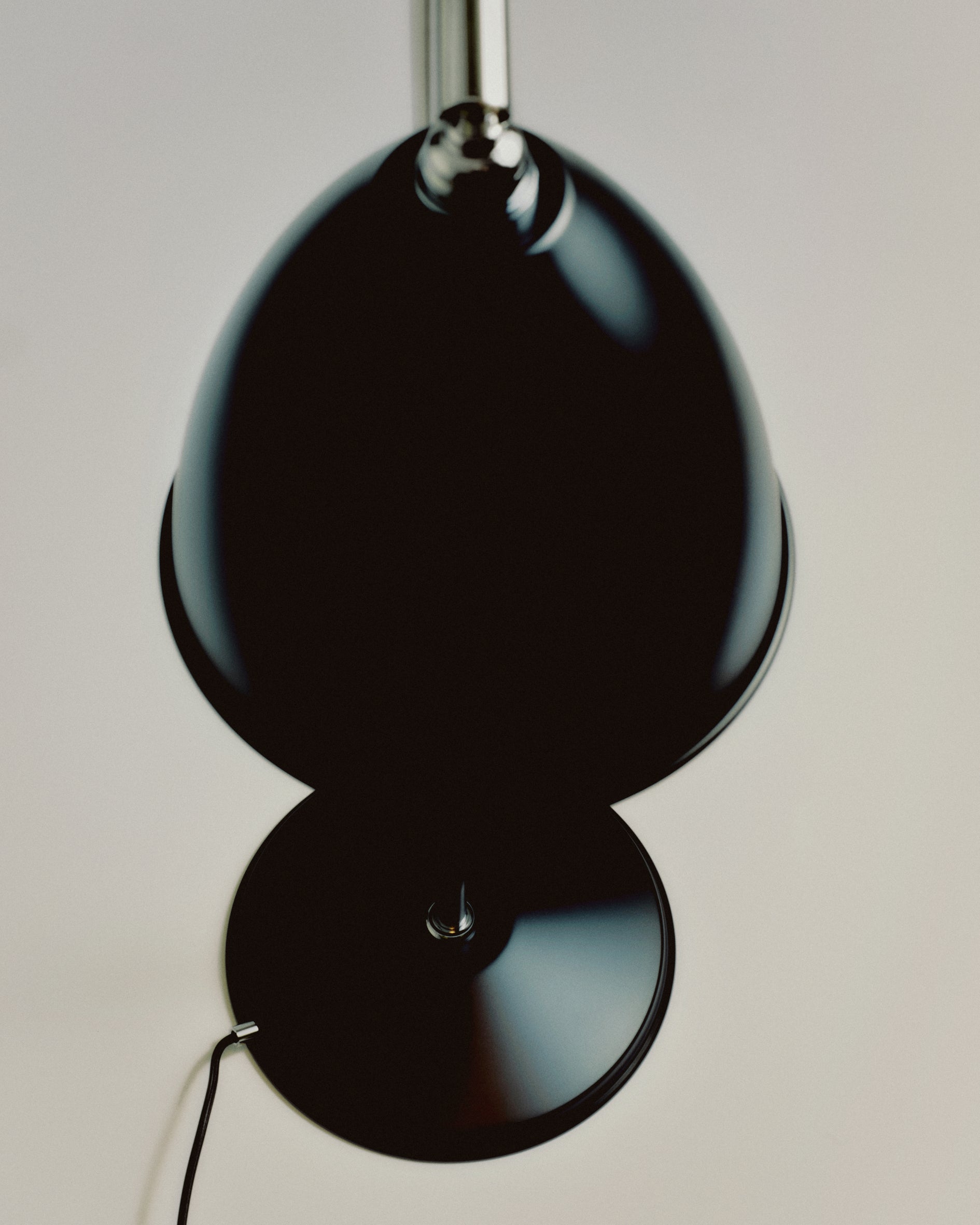 BESTLITE BL1 black table lamp with porcelain shade