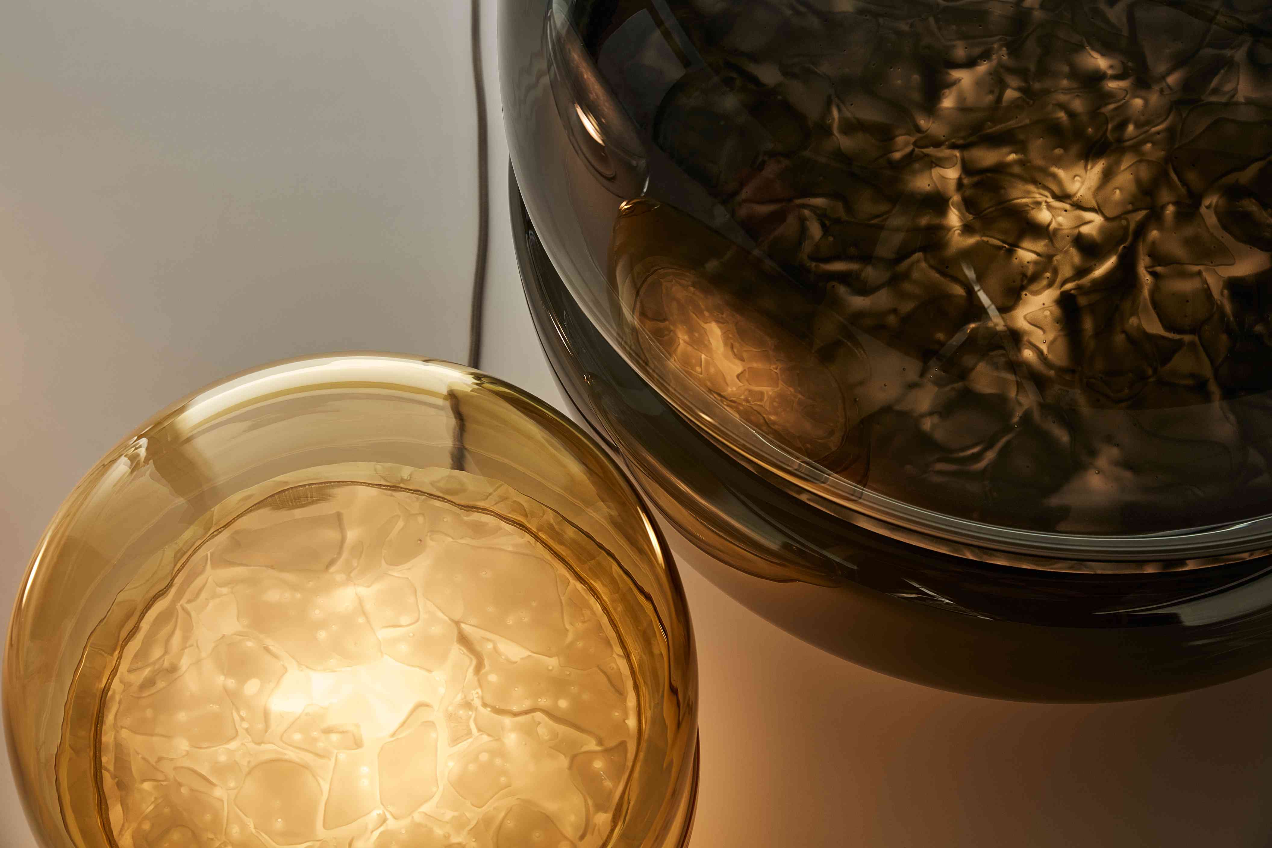 Makkaron L -Tischlampe aufblasbares Glas mit Onyx