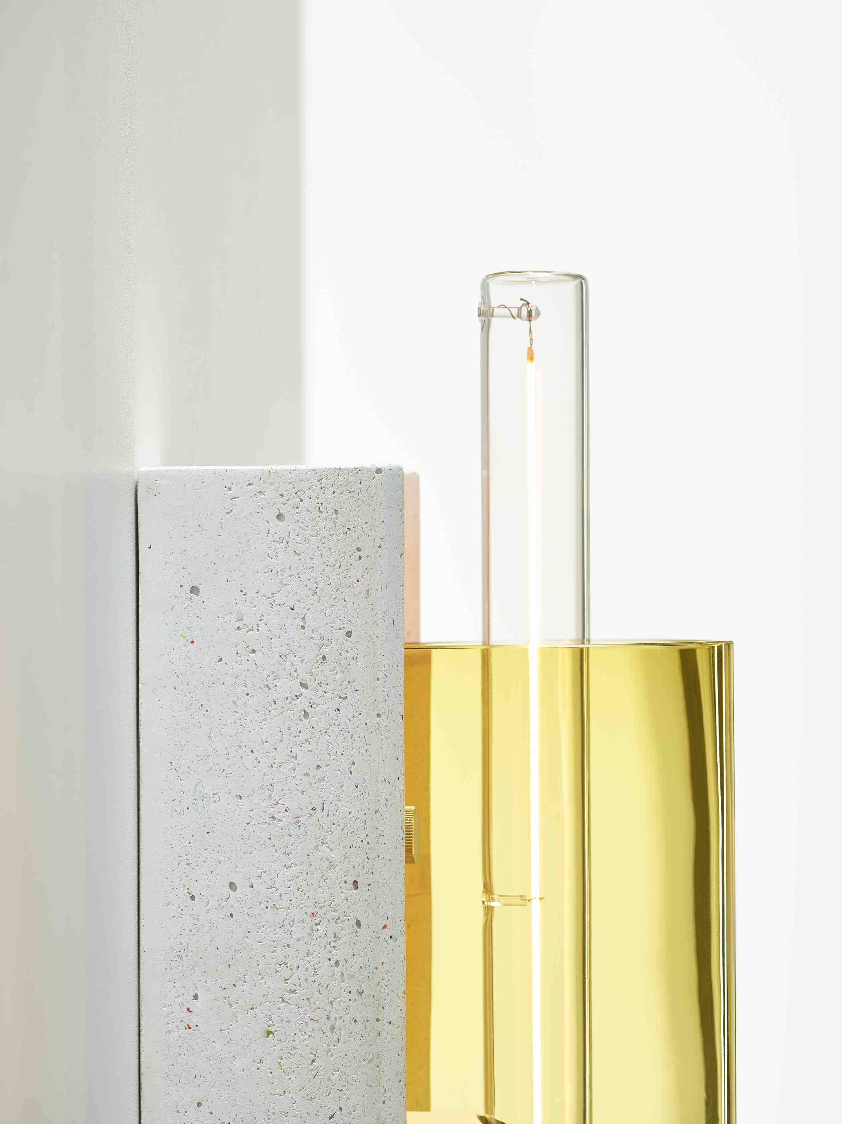 Overlay concrete wall lamp