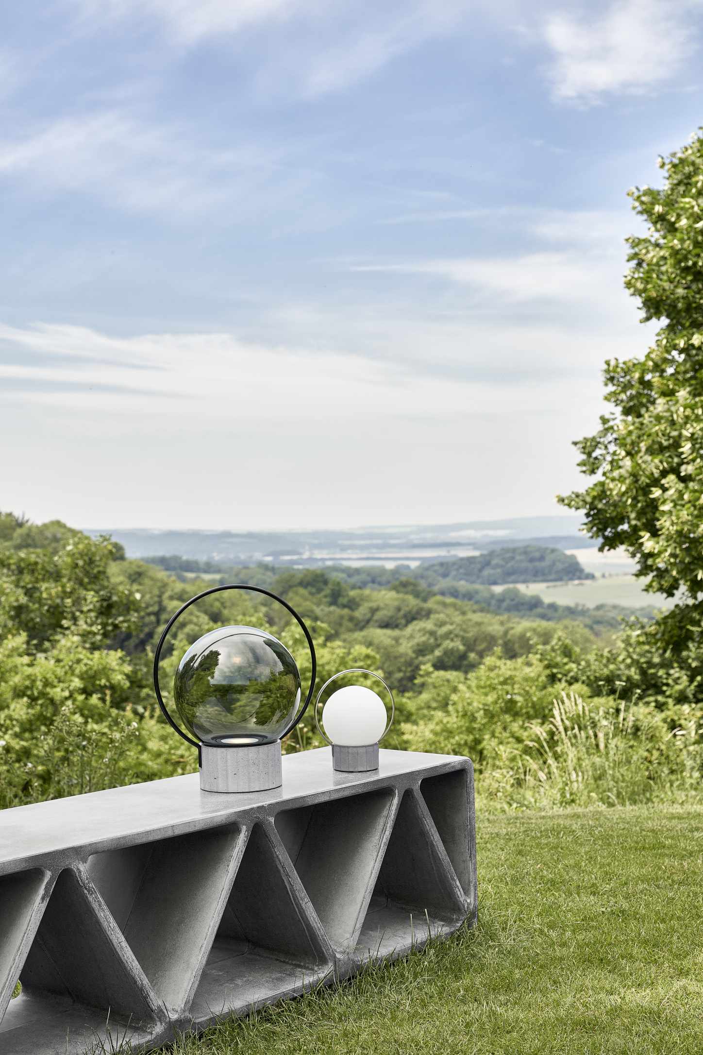 Portable lamp sphere portable shiny glass