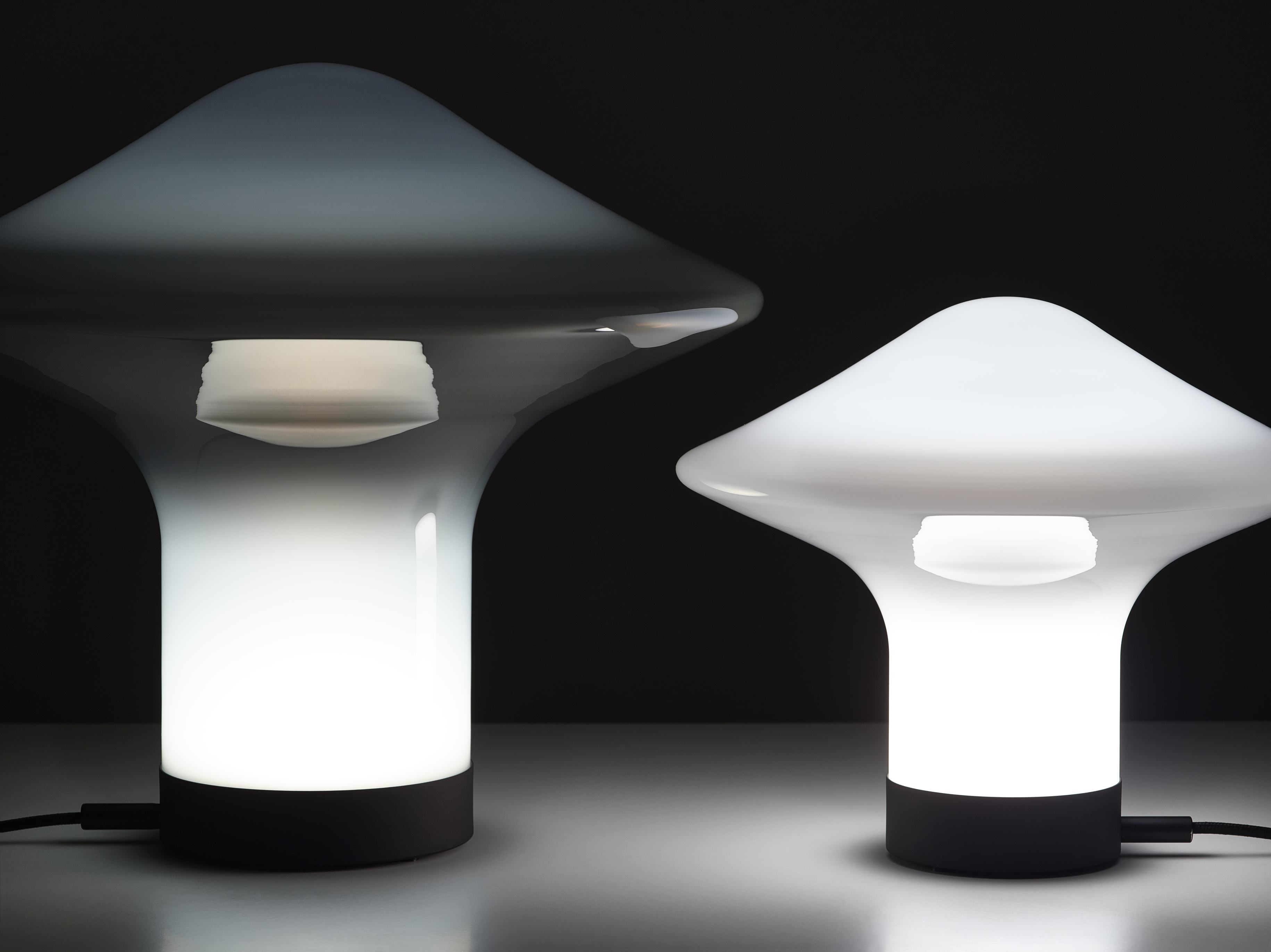 TROTTEL TABLE LAMP INFORMATED GLASS