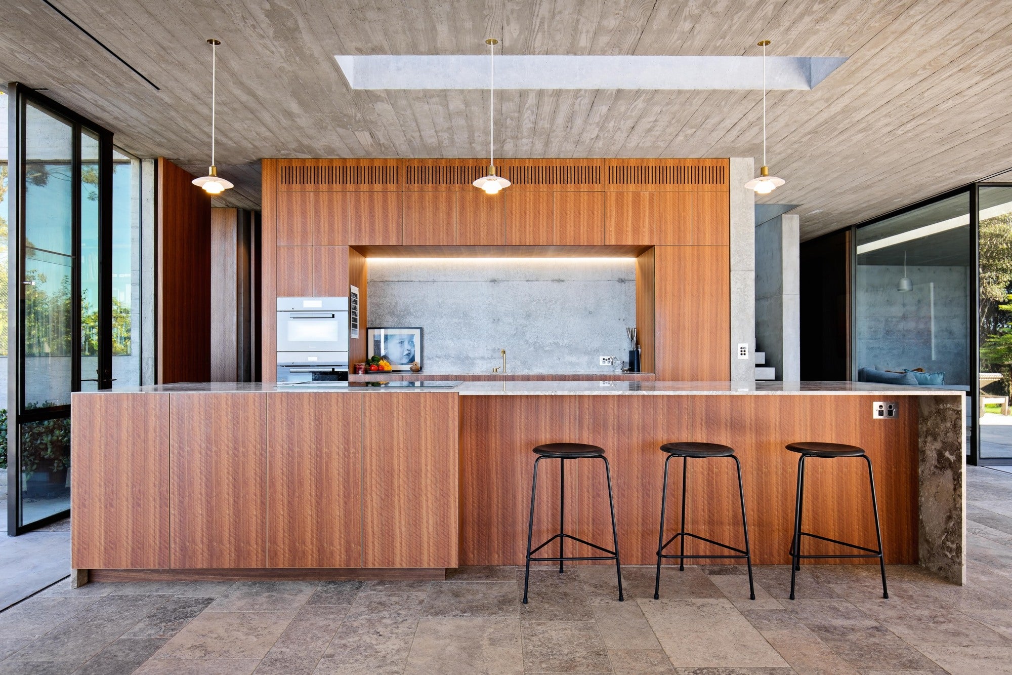 PH 2/1 pendant lamp white with brass finish