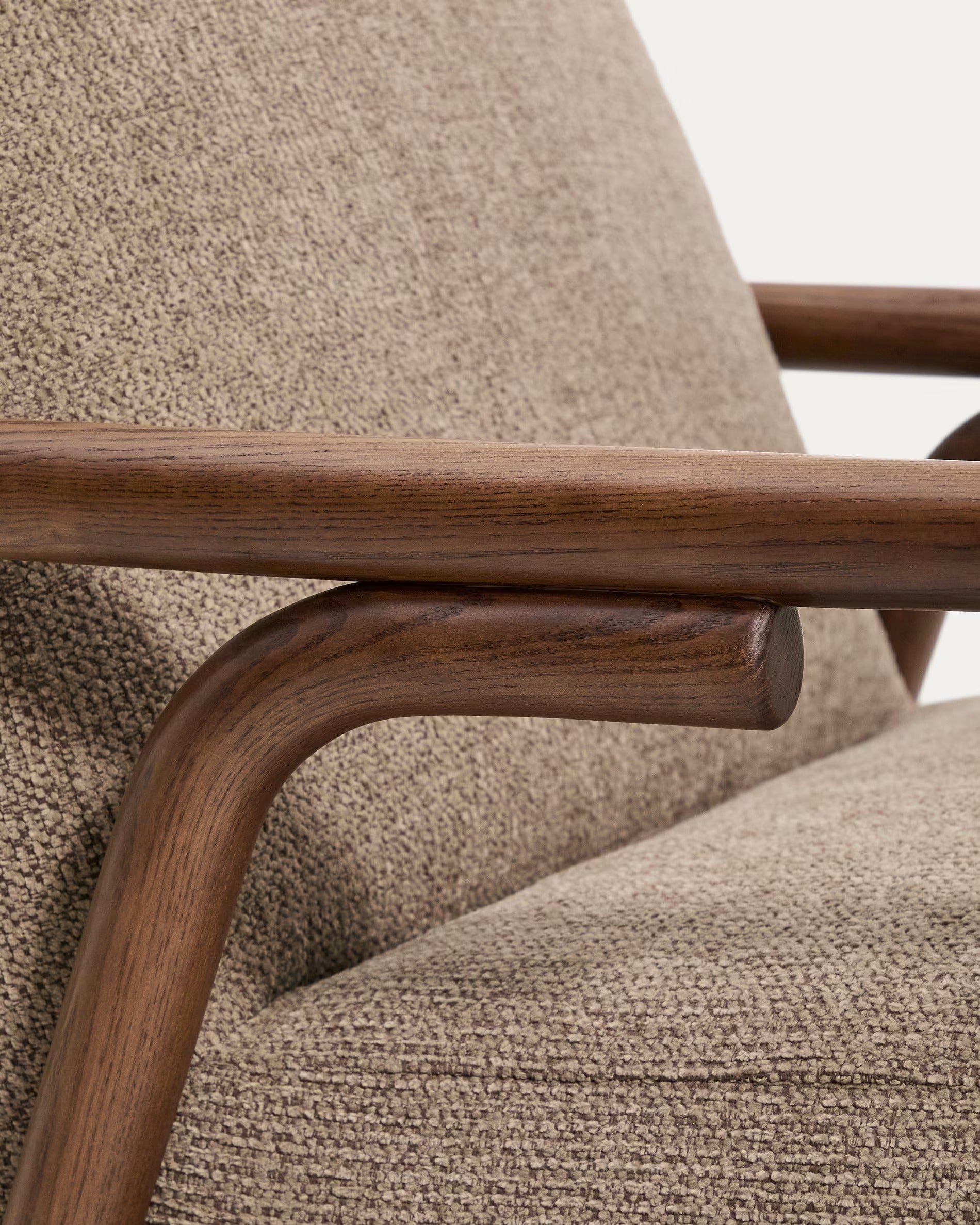 Sessel SYLO taupe mit dunklem Eschenfuß