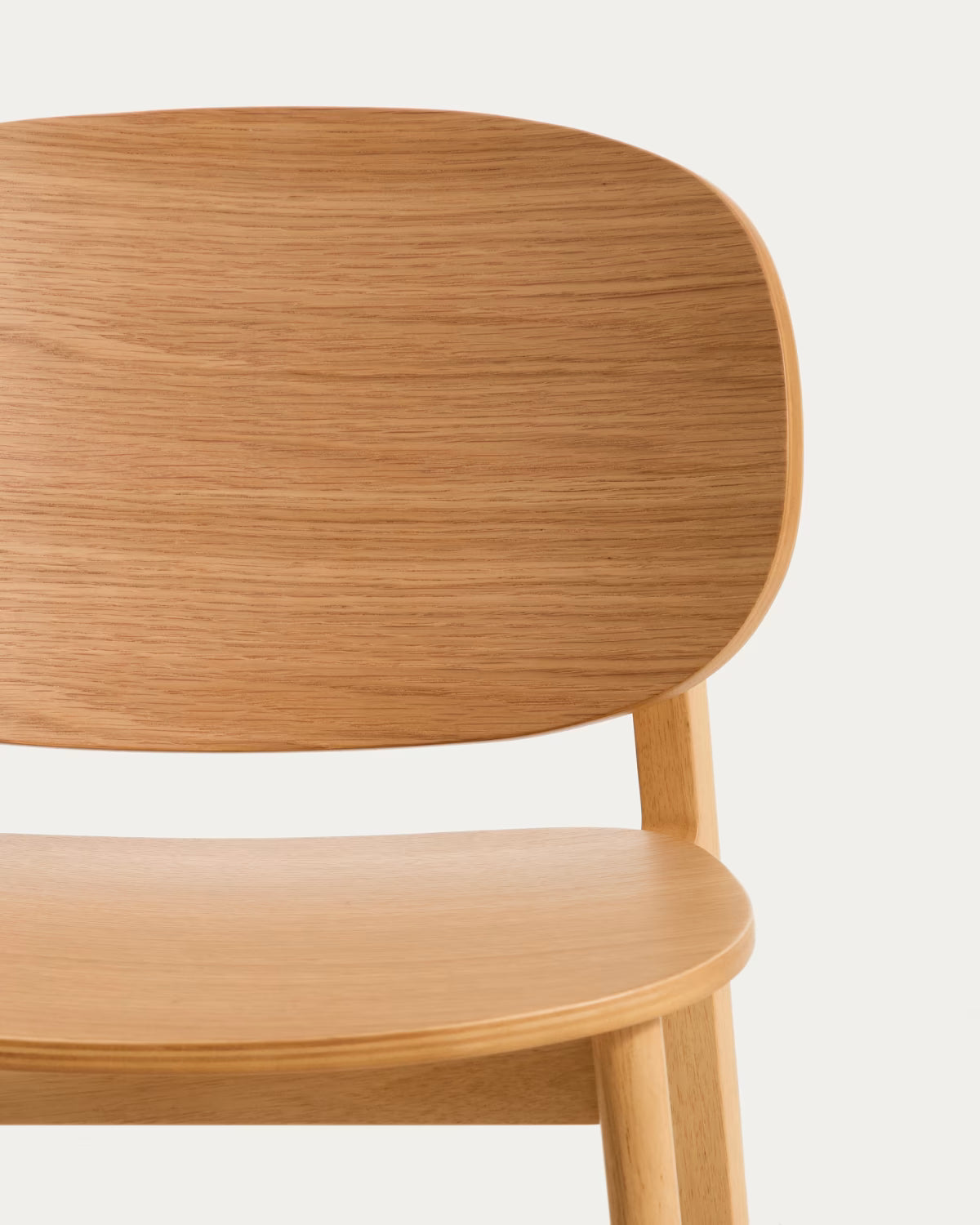 LUDARA Chair in Oak Veneer