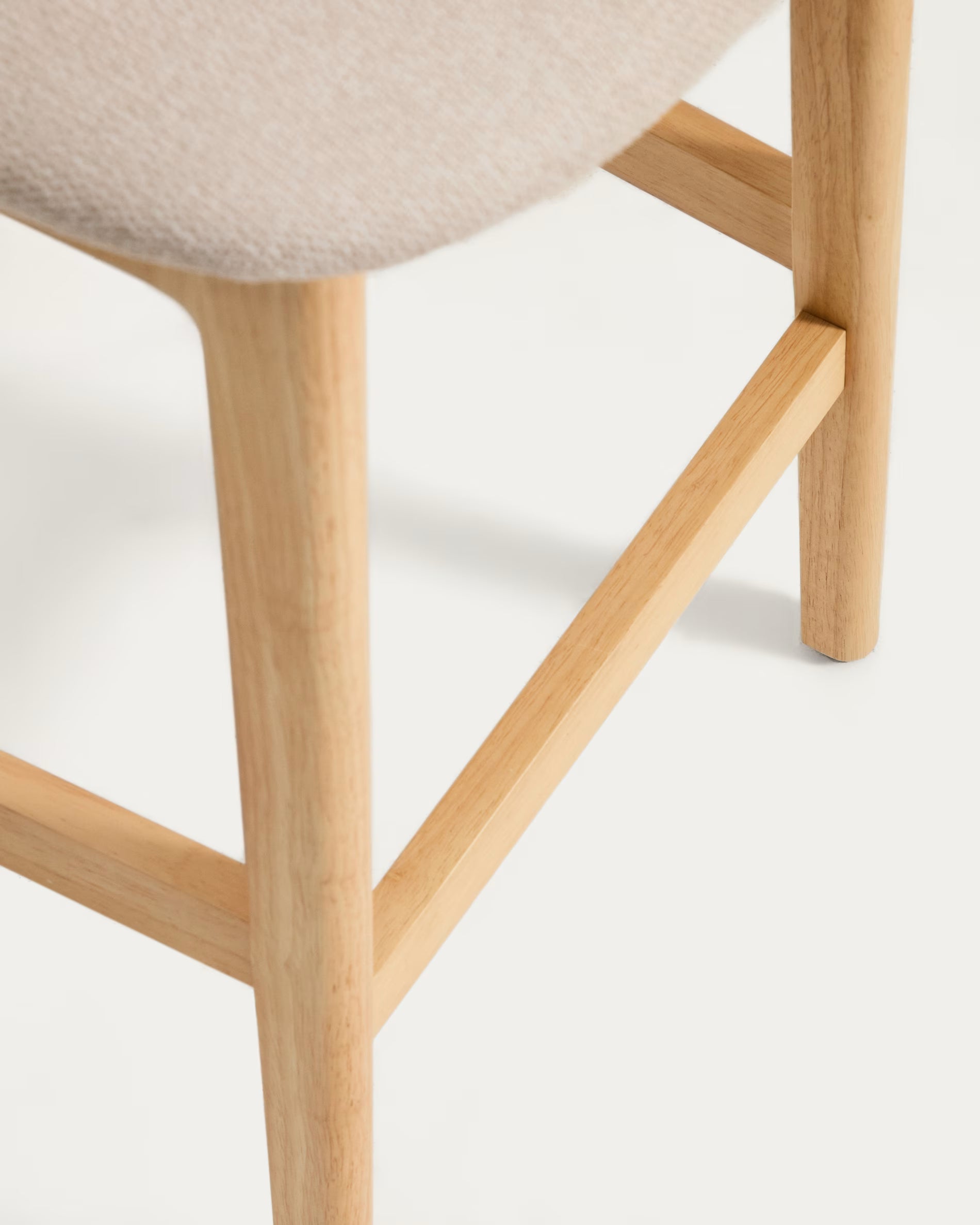 LUDARA Bar Stool in Beige Chenille with a Veneered Oak Base