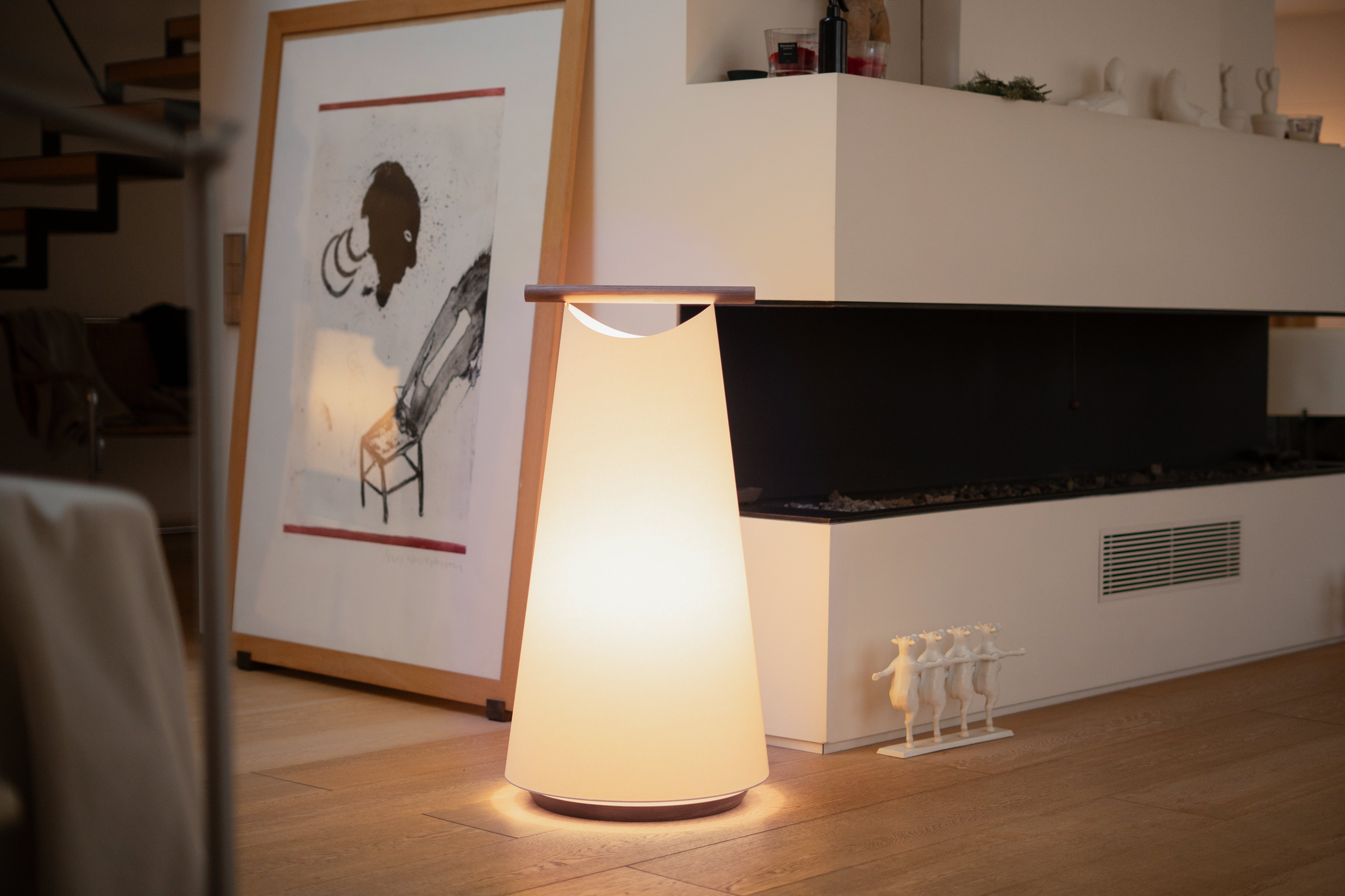 CATAY Floor Lamp in White with Oak Wood