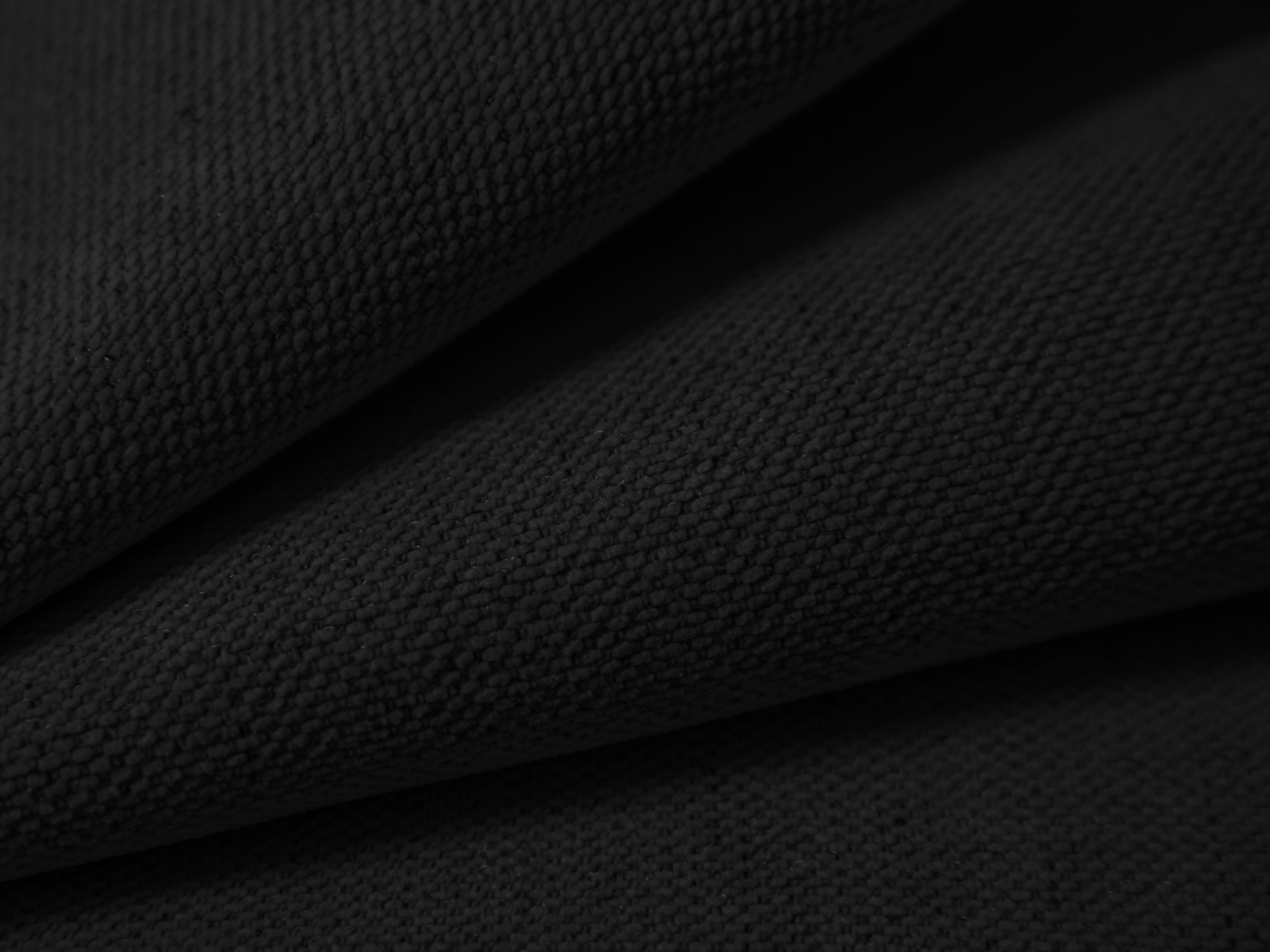 Rechtsseitige 3-Sitzer-Couch CAMPI schwarzer Chenille