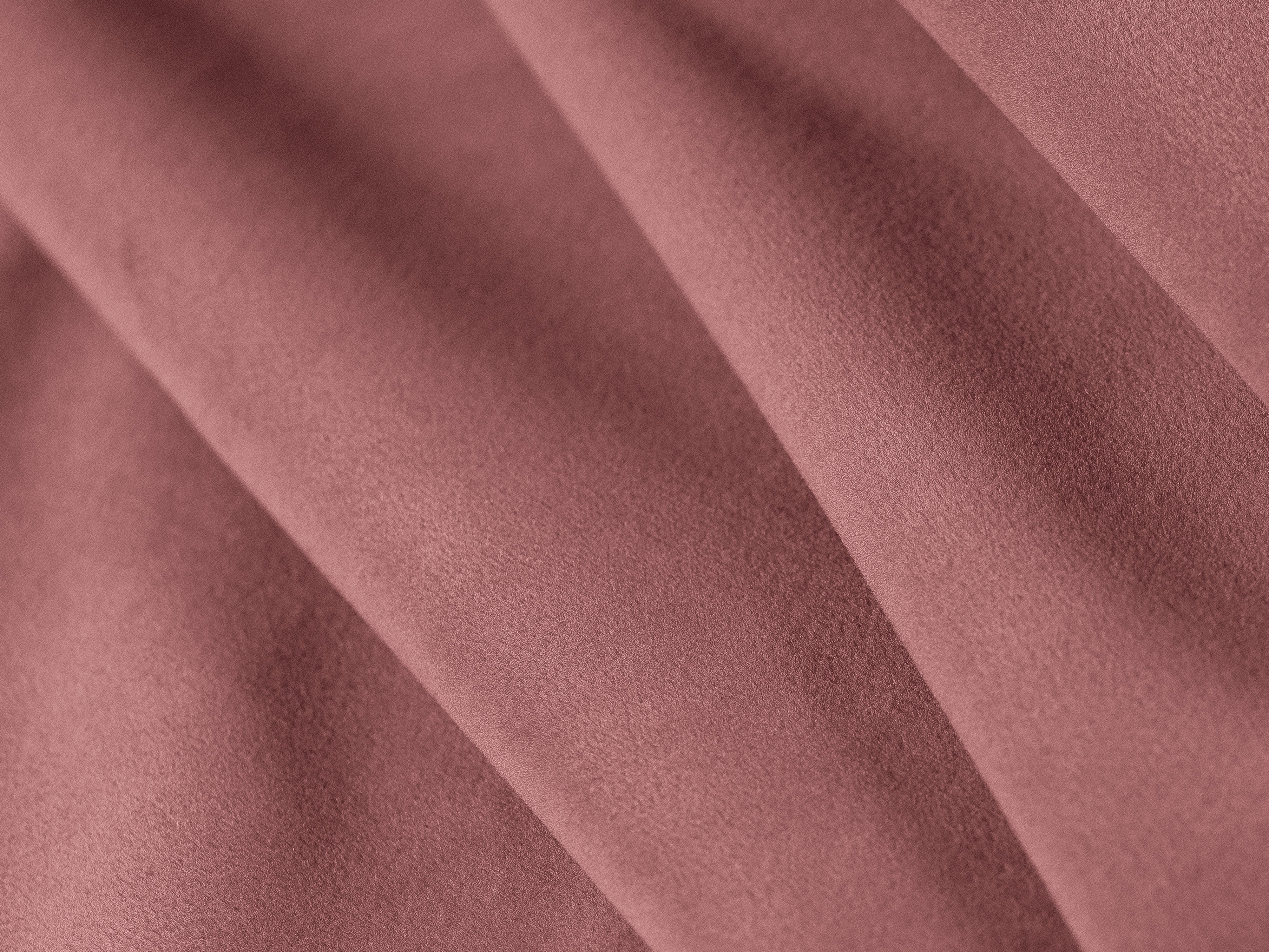 Sofa aksamitna 2-osobowa zaokrąglona ze stolikiem SKY łososiowy Cosmopolitan Design Eye on Design