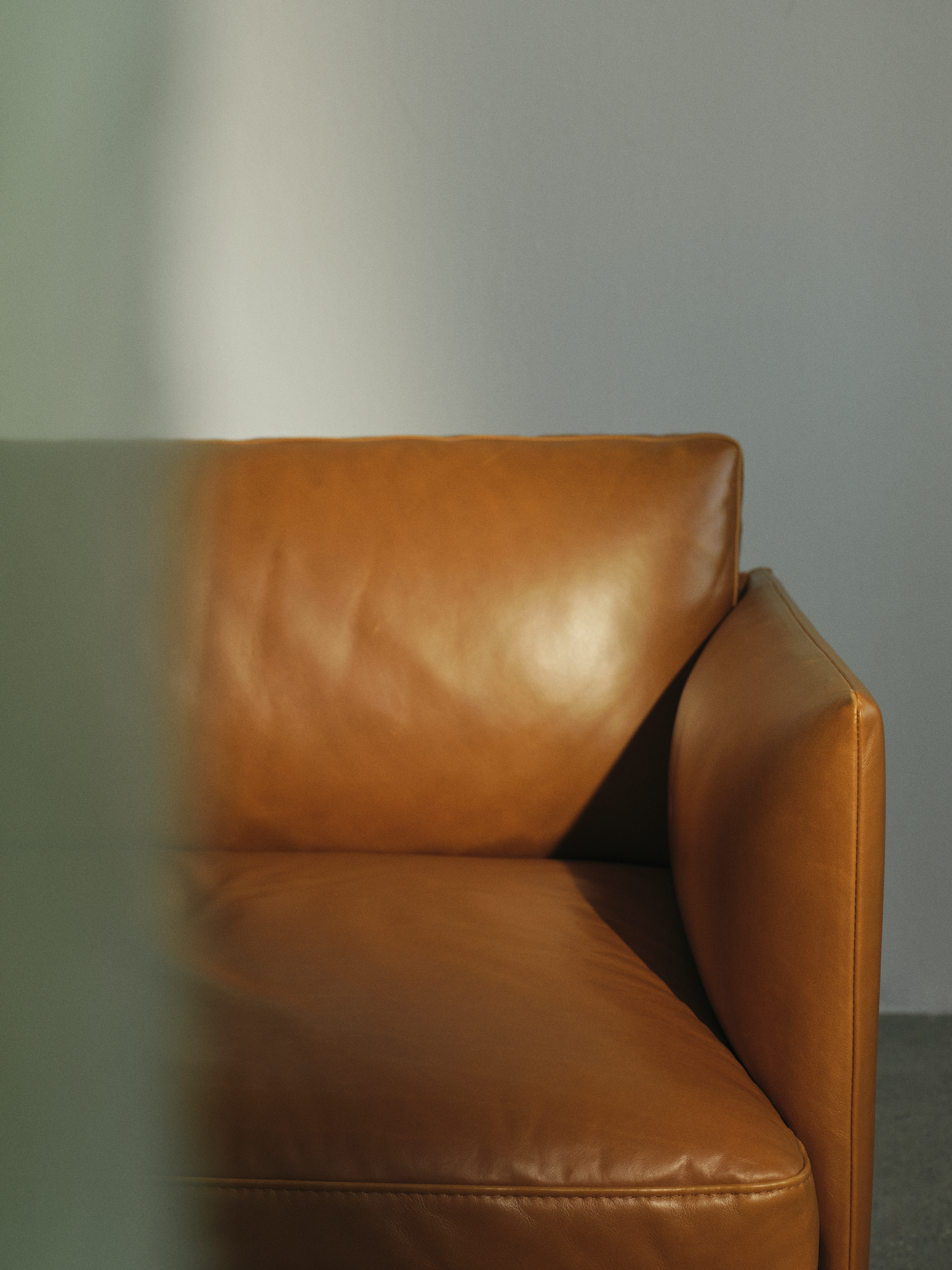 Symmetrical OUTLINE upholstered corner sofa