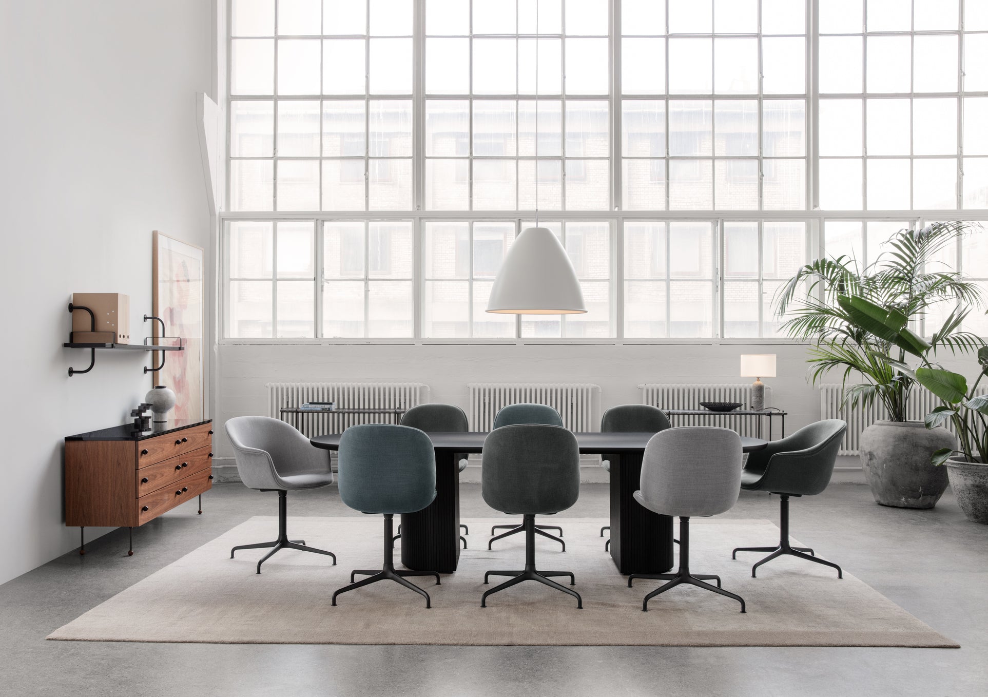 BAT office chair with upholstered seat