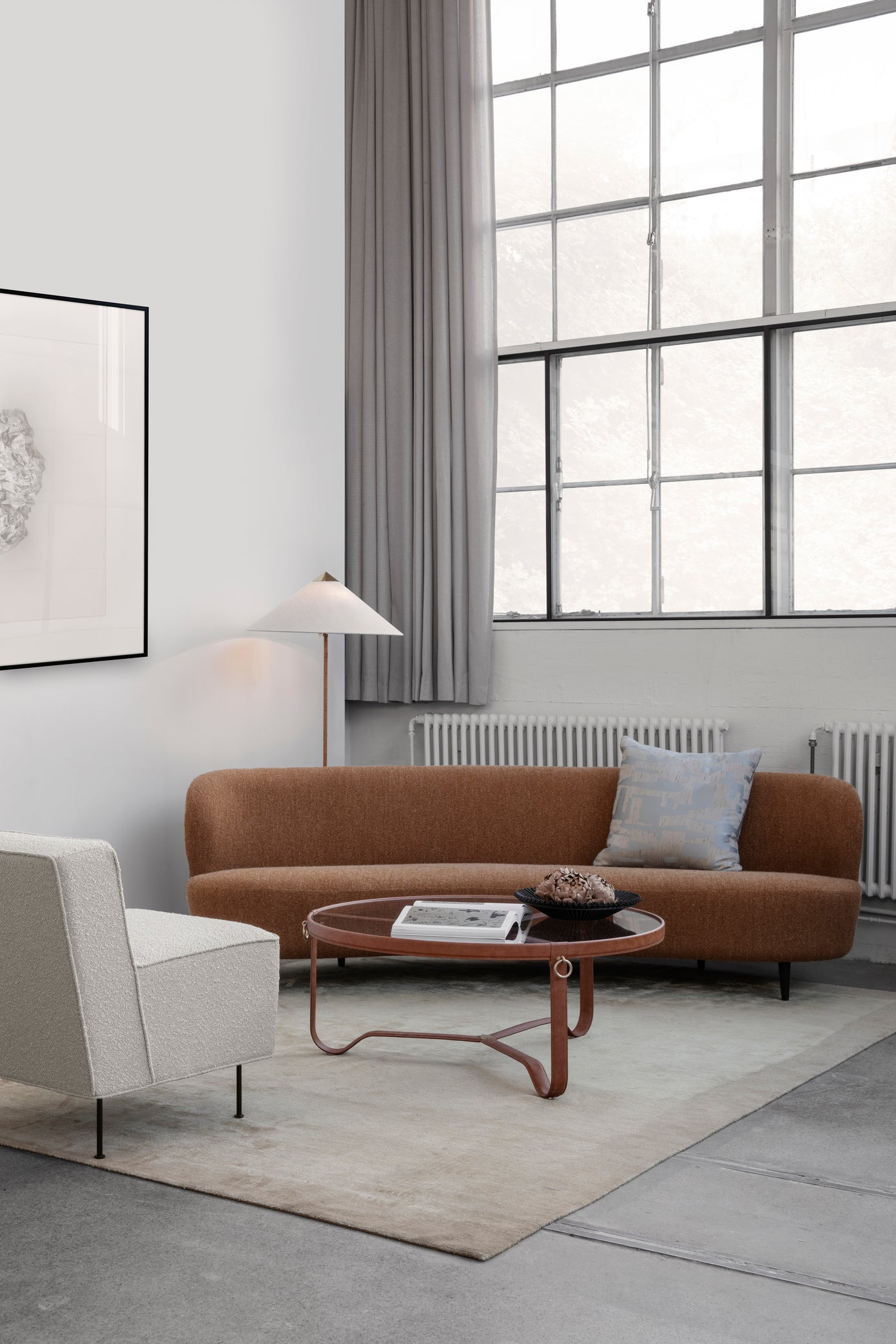 ADNET coffee table glass and brown leather