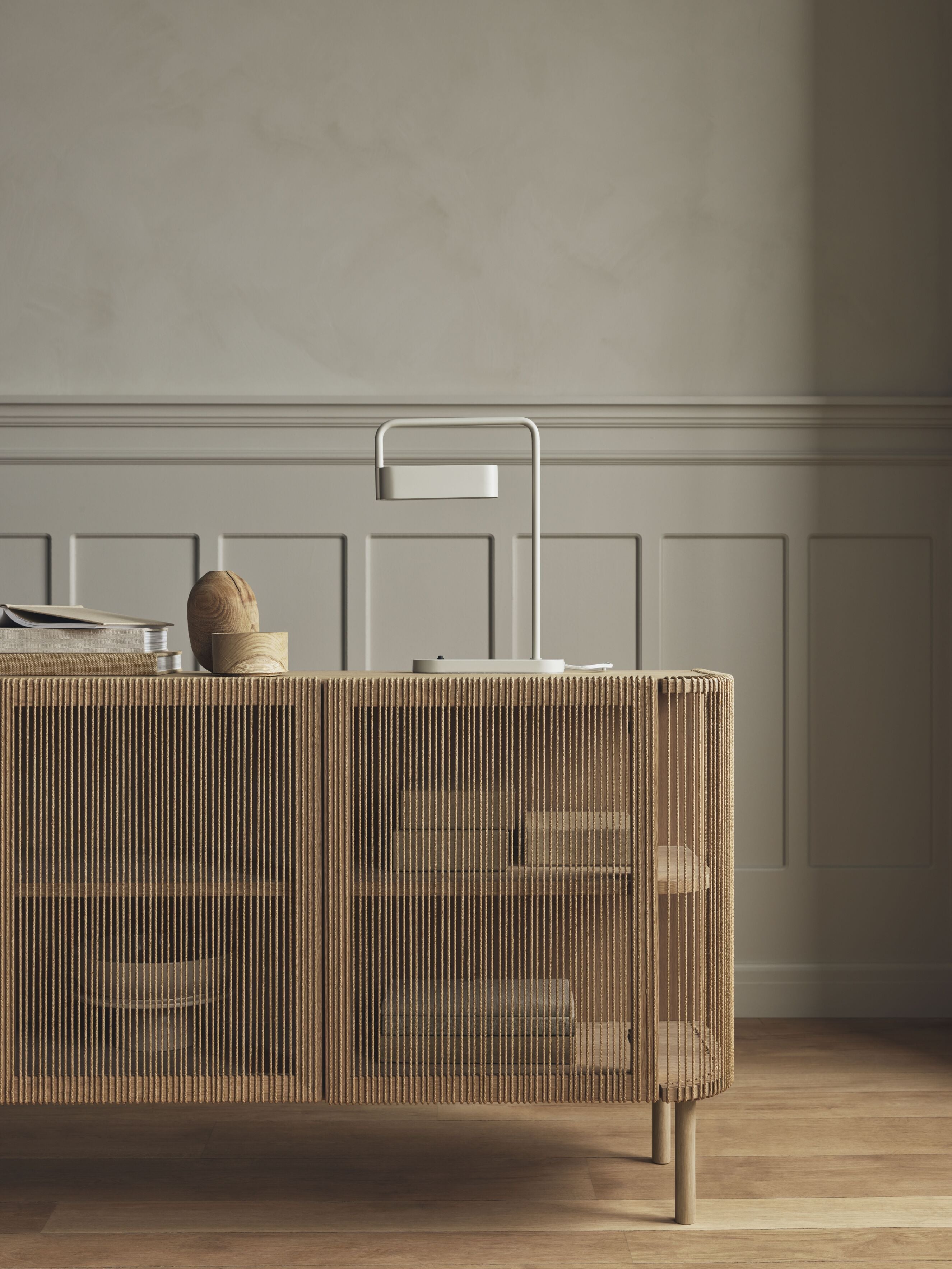 Cord -Website blies Eichenholz